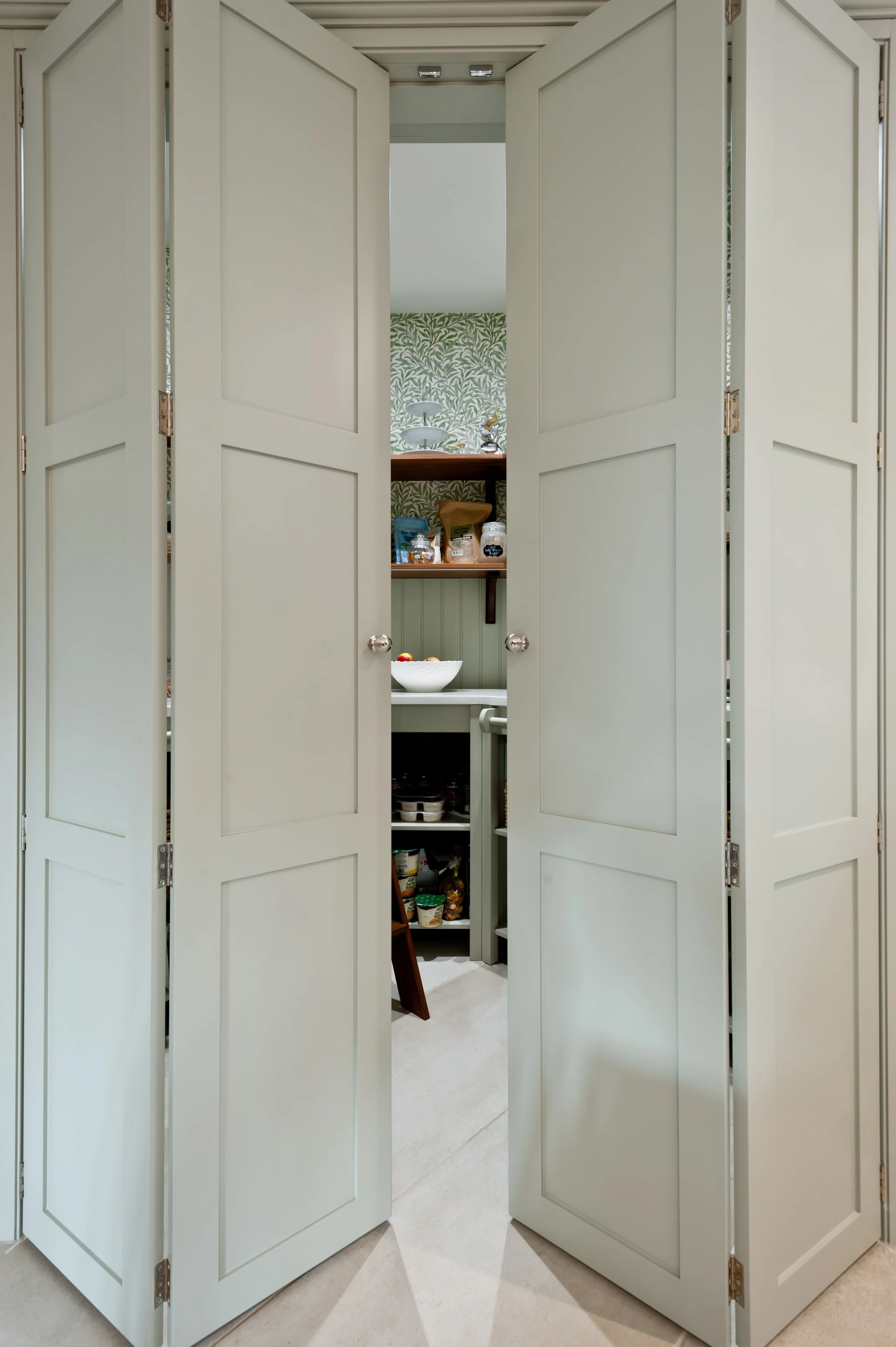 walk in pantry in hythe kent