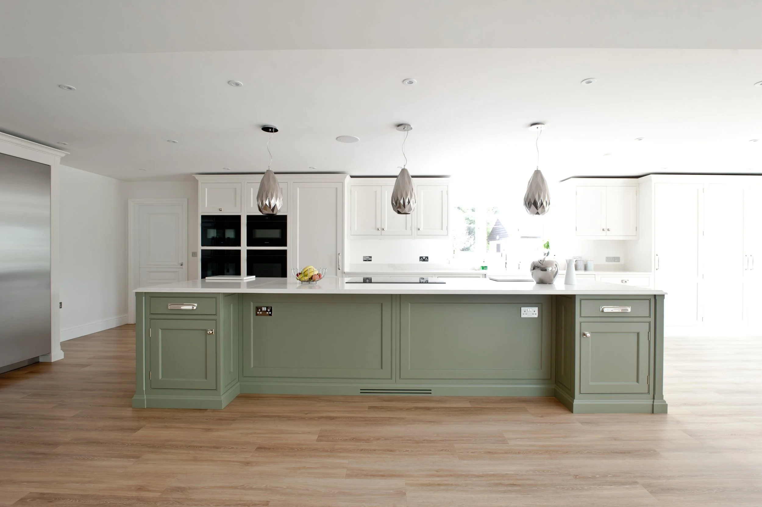 green island bespoke kitchen kent