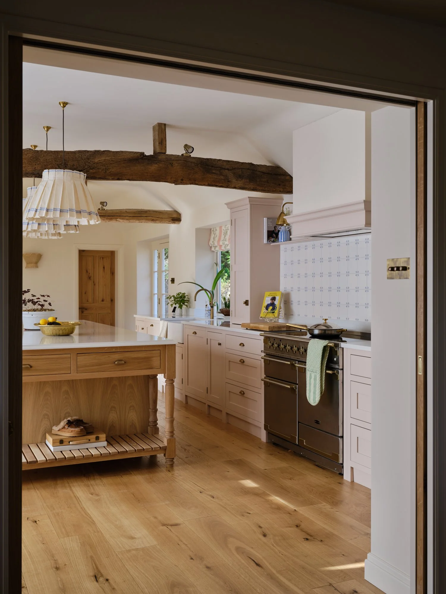 Soft Scallop and Solid Oak, Perfectly Pretty in Paddock Wood