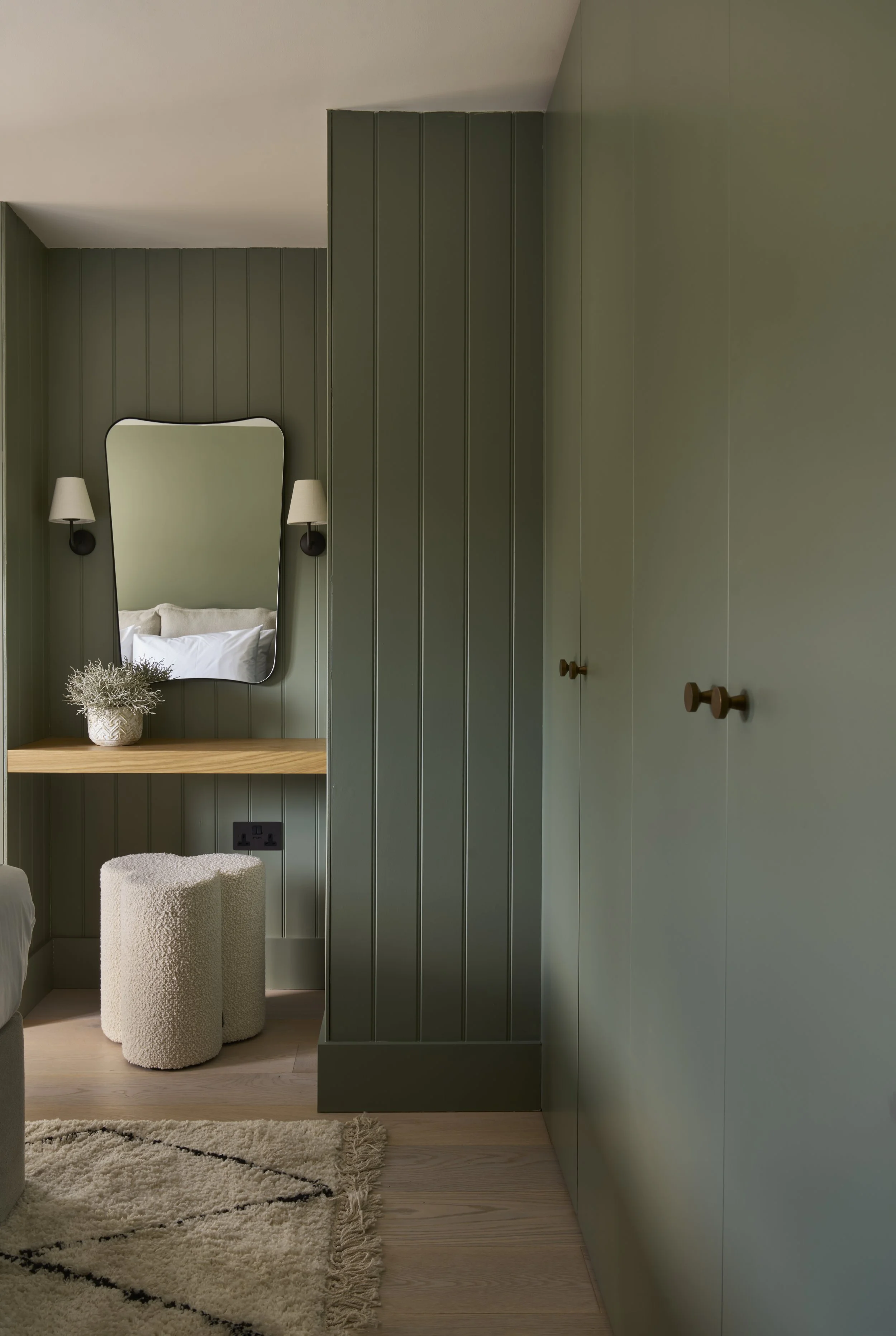 bespoke dressing room kent.jpg