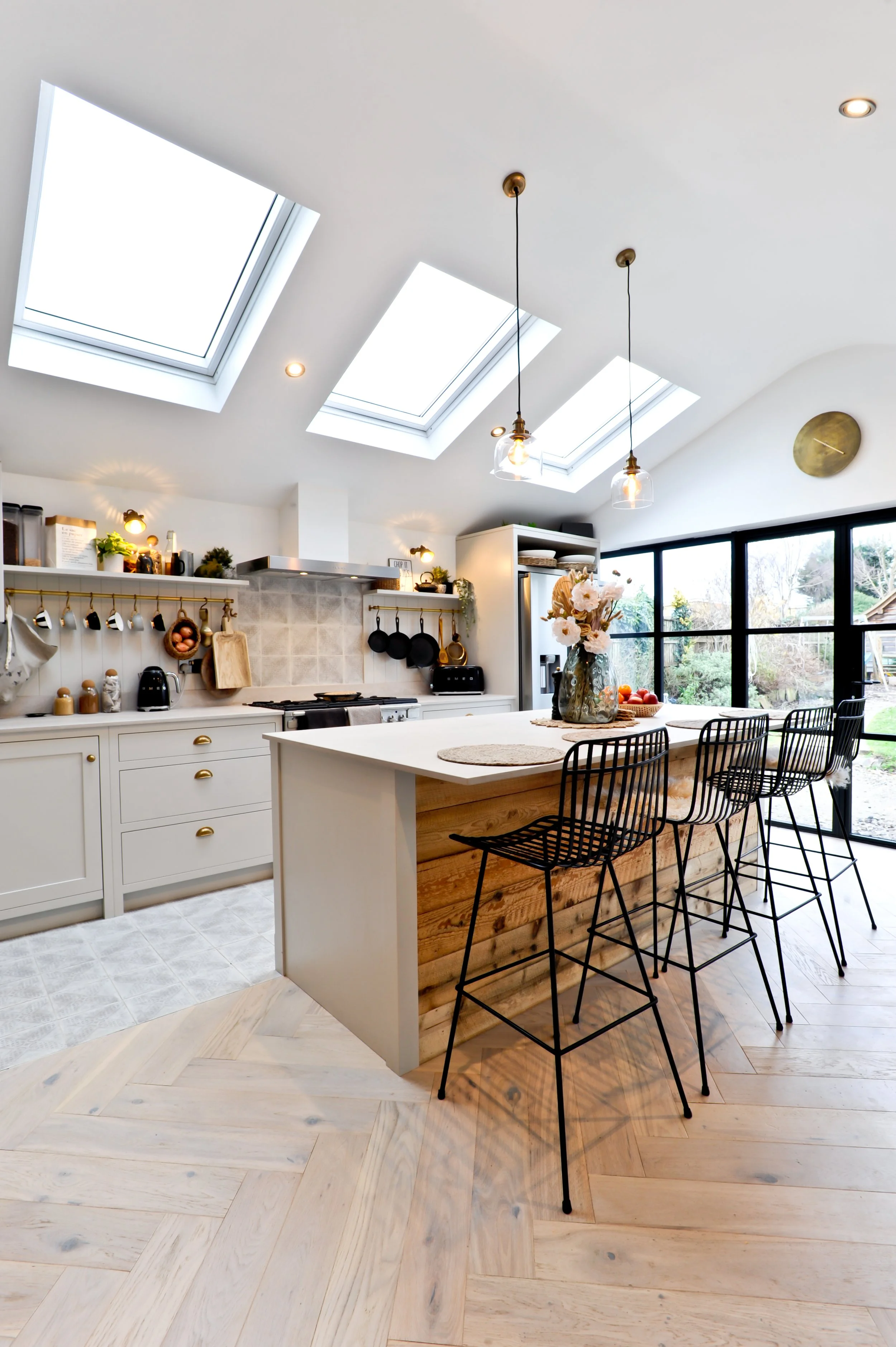 Let There Be Light: an Open-Plan Kitchen in West Malling
