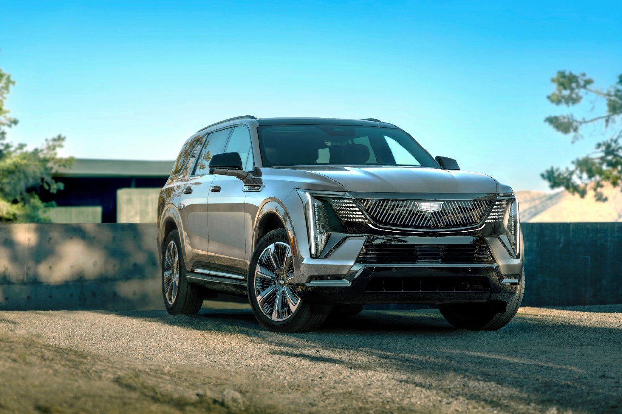 MY26_Cadillac_Escalade_IQL_LUX_1AP_6356.jpg