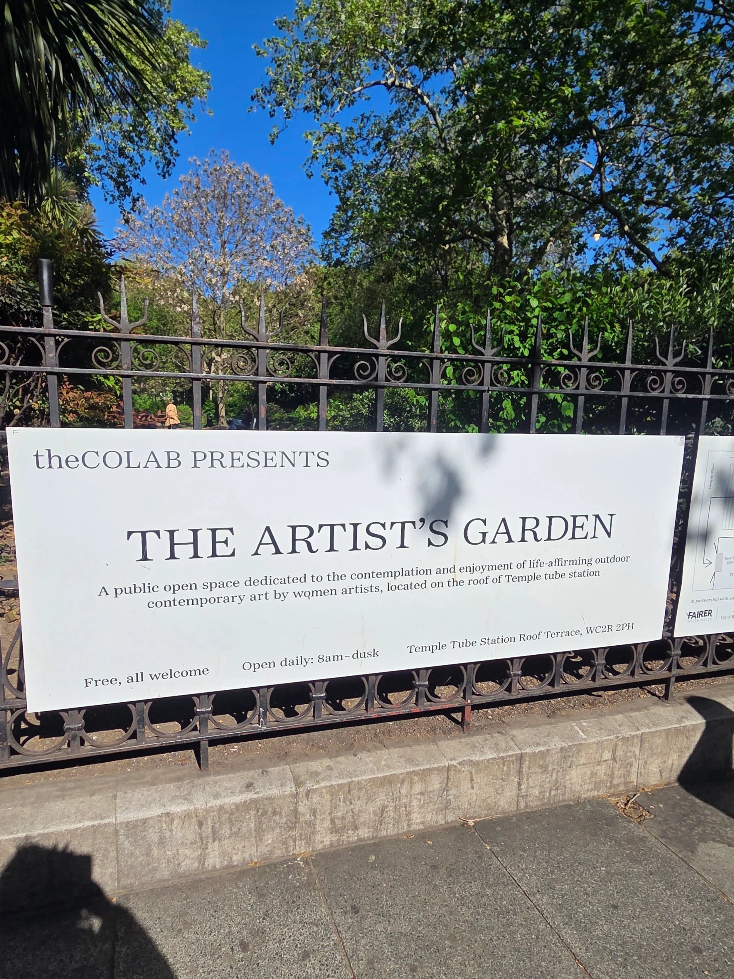 I love discovering new creative spaces in London. This time, I present to you The Artist's Garden on the roof of Temple tube station.

The Artist&rsquo;s Garden has transformed a 1400sqm hidden and neglected roof terrace into a place for the public t