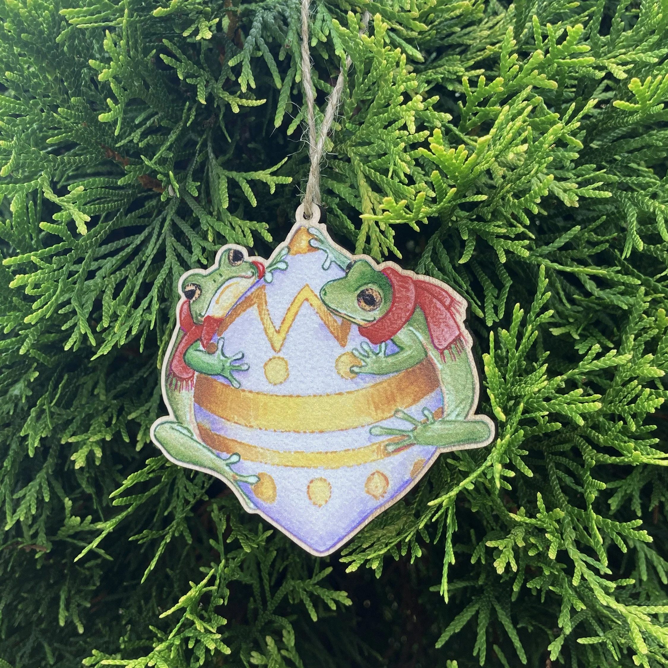 LRowe_frog ornament_photo 1.jpg