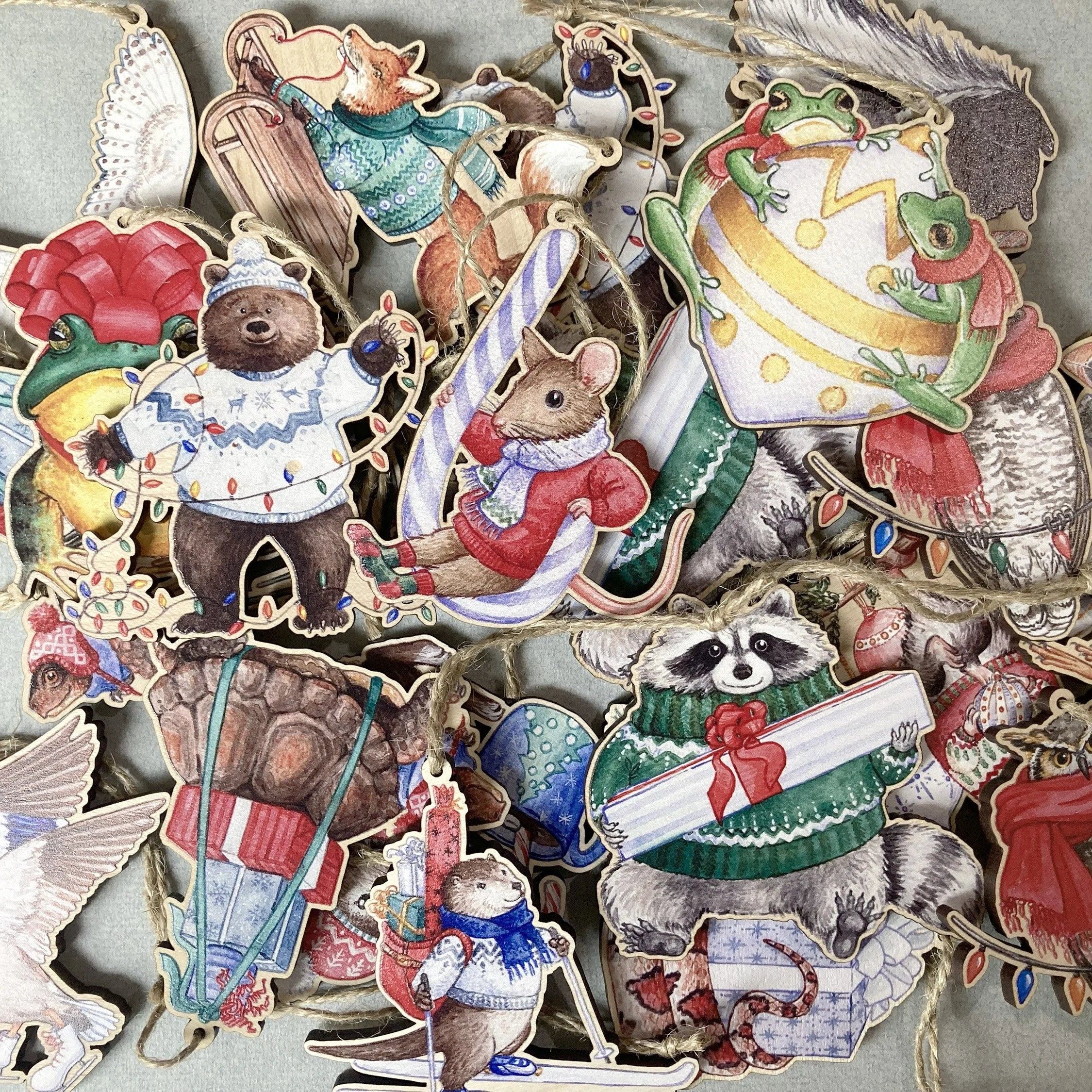LRowe_frog ornament_photo 4.jpg