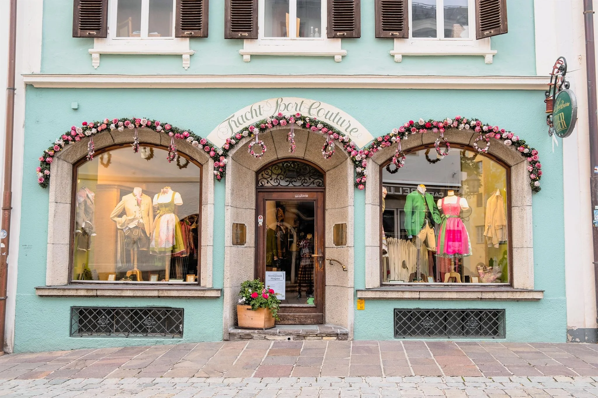 WhatsApp Image 2025-11-18 at 00.16.15.jpeg