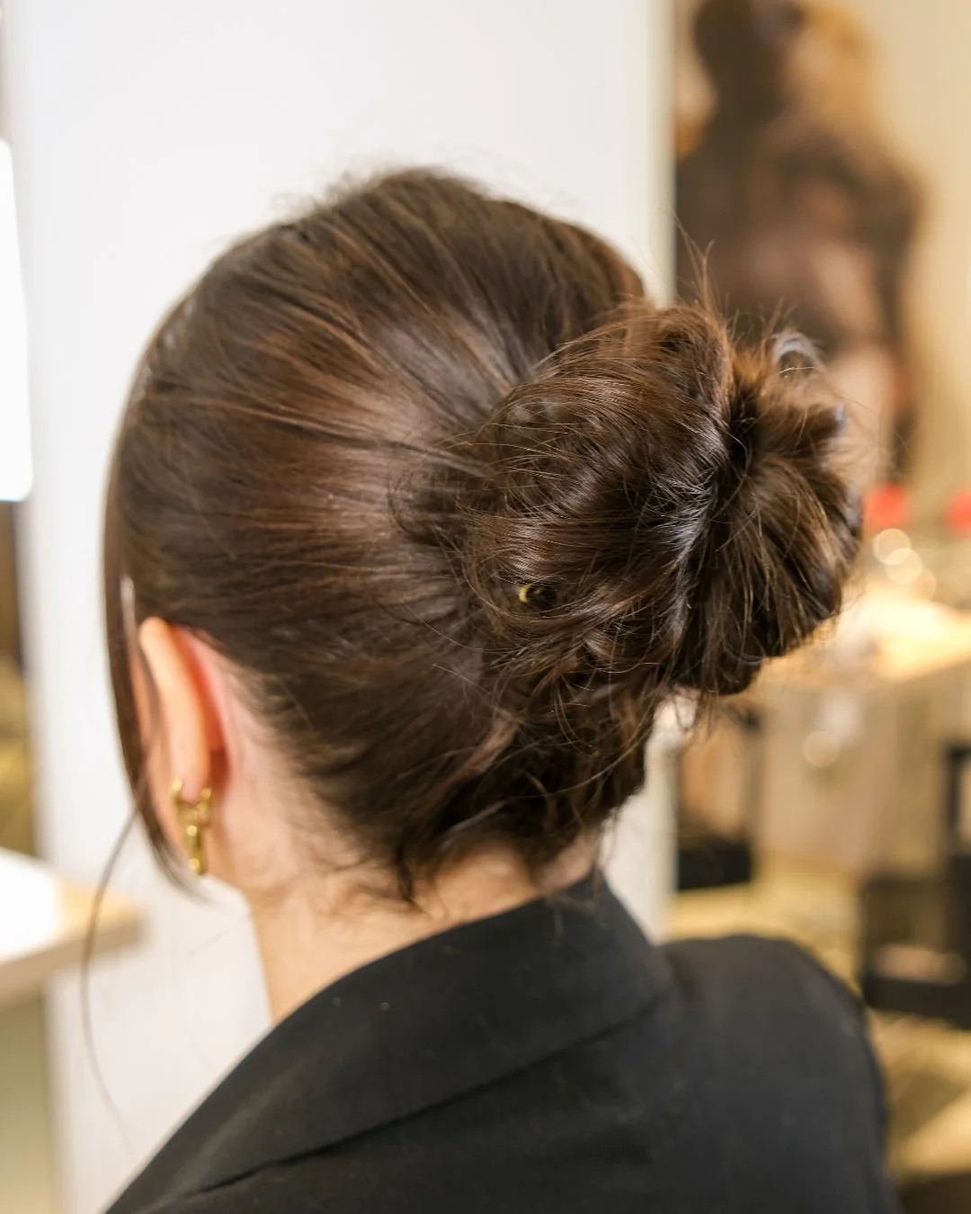 Ready for your Christmas updo?🎄

De feestdagen vragen om iets speciaals&hellip; een touch-up met een prachtige, feestelijke opsteek look. ✨

Laatste plekjes voor kerst beschikbaar!

Boek je afspraak:
📞 +31 570 670016

#hair #kapsalon #kapper #kappe