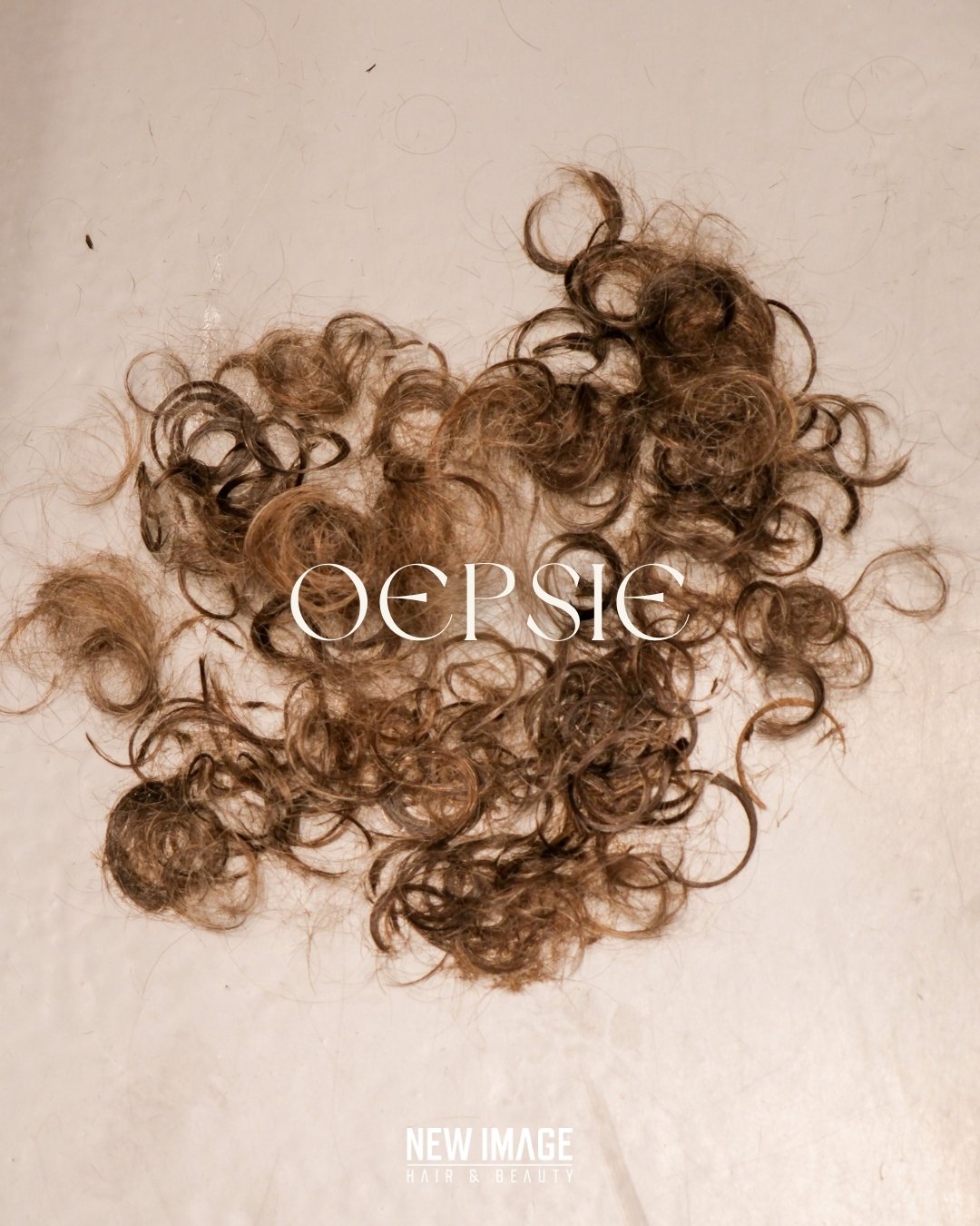 Oepsie&hellip; klaar voor een big change? ✂️

Ga je voor een subtiele opfrisbeurt of durf je voor een compleet nieuwe look te gaan?

Plan snel je afspraak via onze website 🤍

#hair #kapsalon #kapper #kappers #deventer  #deventercity #kapperdeventer 