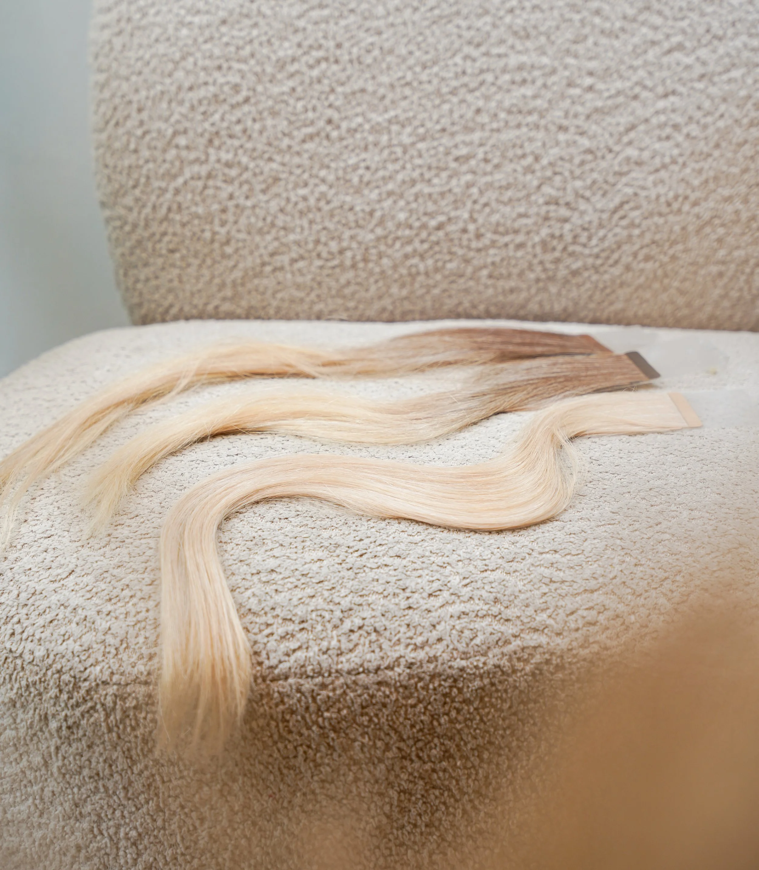 Blonde haar extensions bij New Image in Deventer