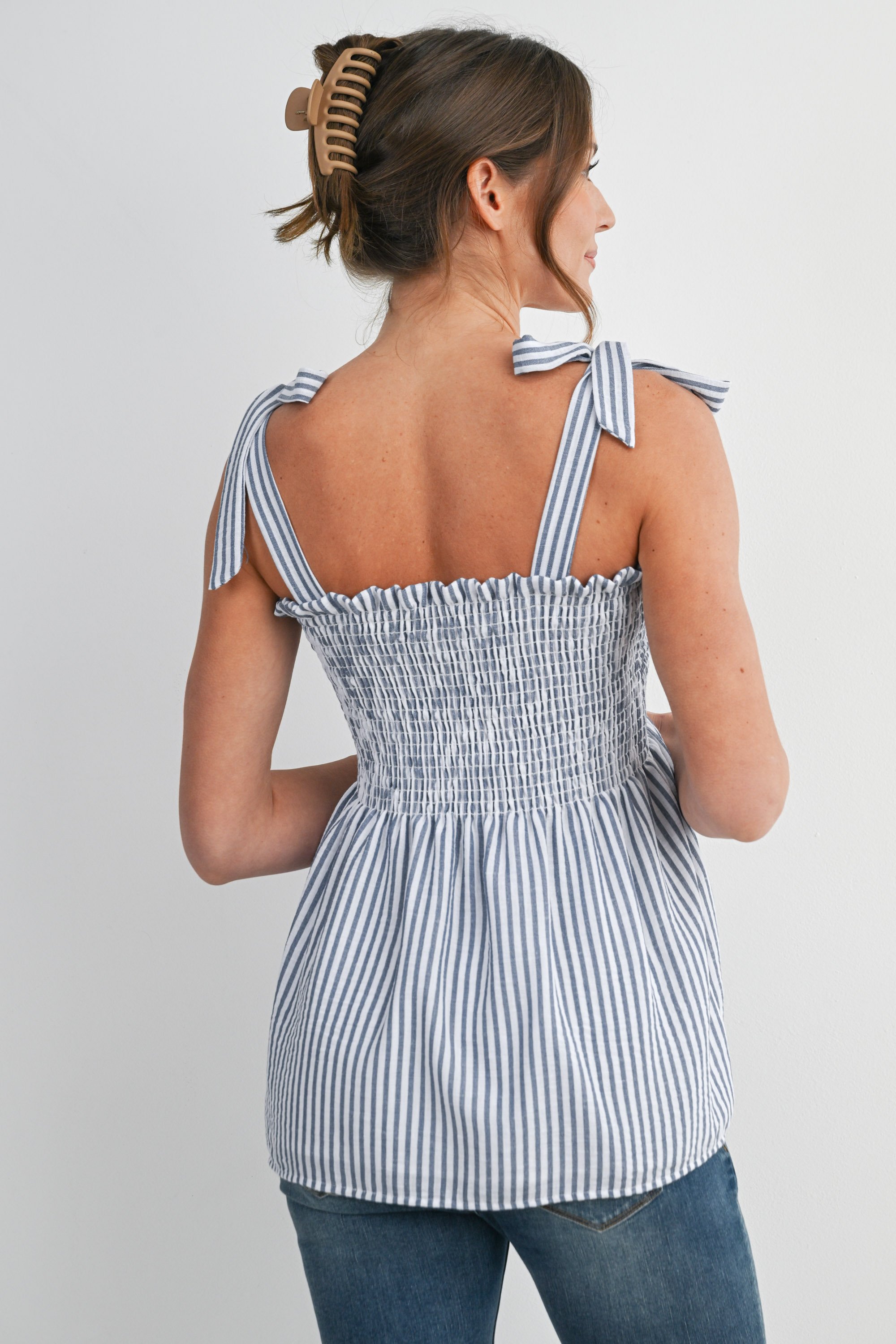 blue white tie top1.jpg