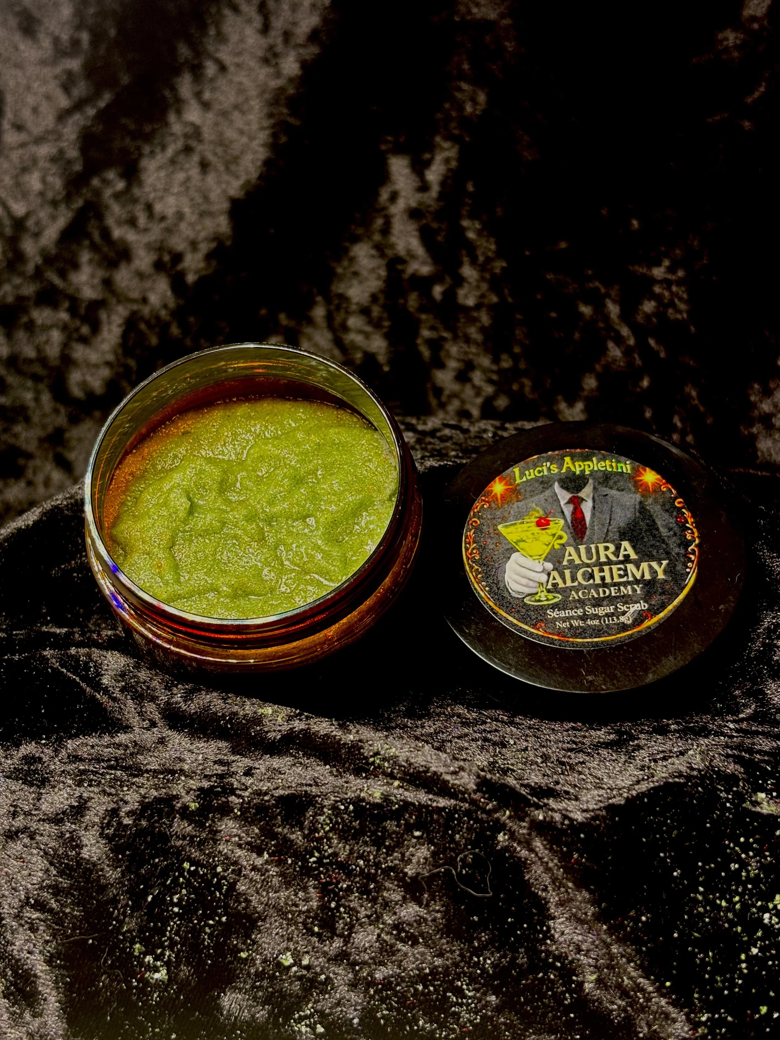 horizontal view lucis appletini.jpeg