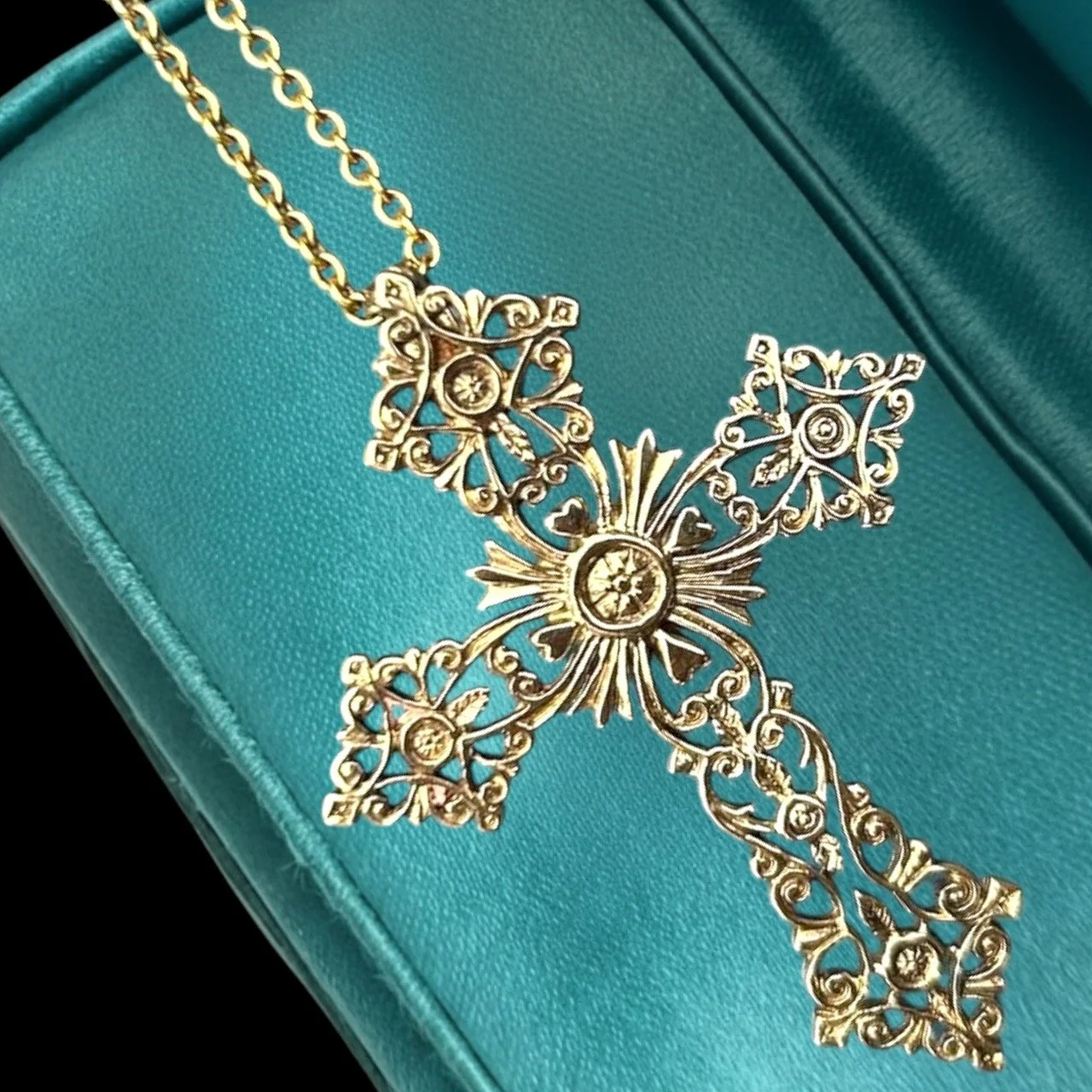 9ct Gold Large Cross