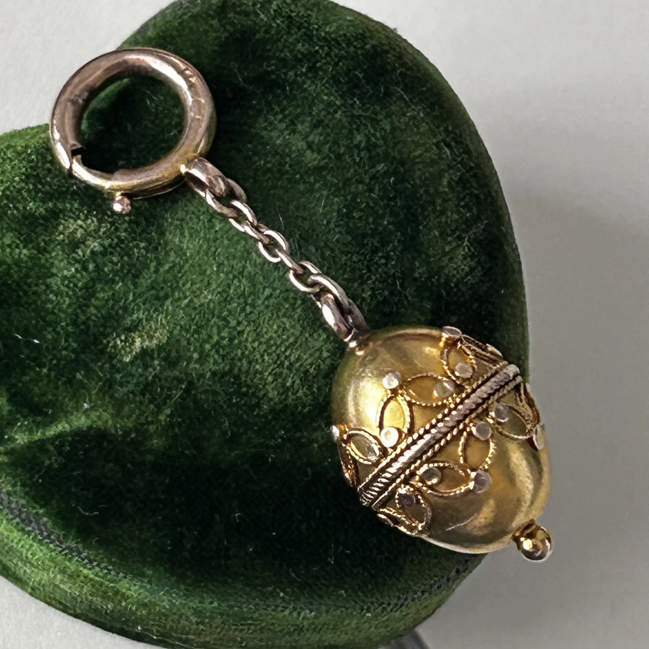 Victorian Etruscan 15ct Gold Egg Charm Drop Bolt