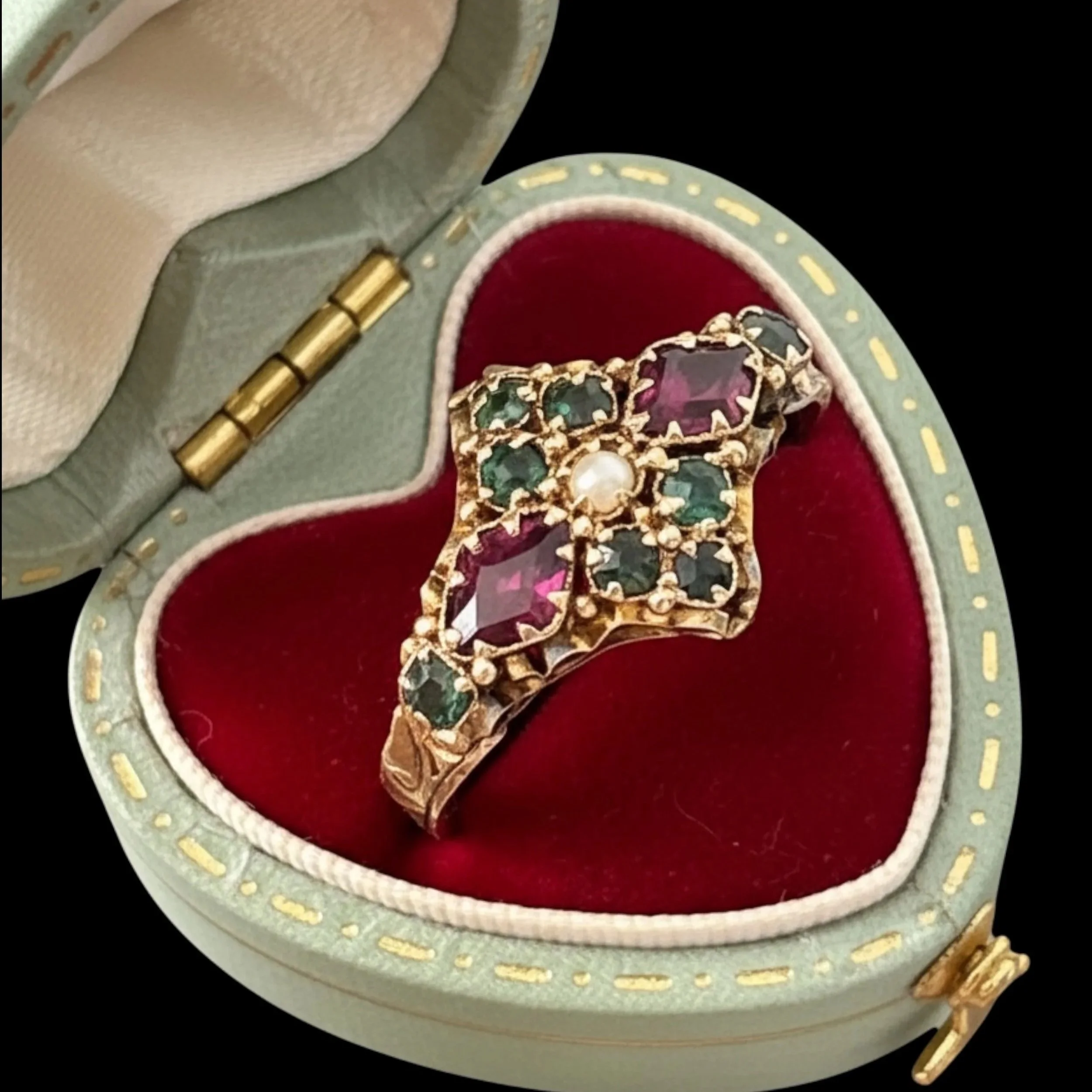 Victorian 15ct Gold Garnet and Emerald Ornate Ring Size N 1/2 / US 7