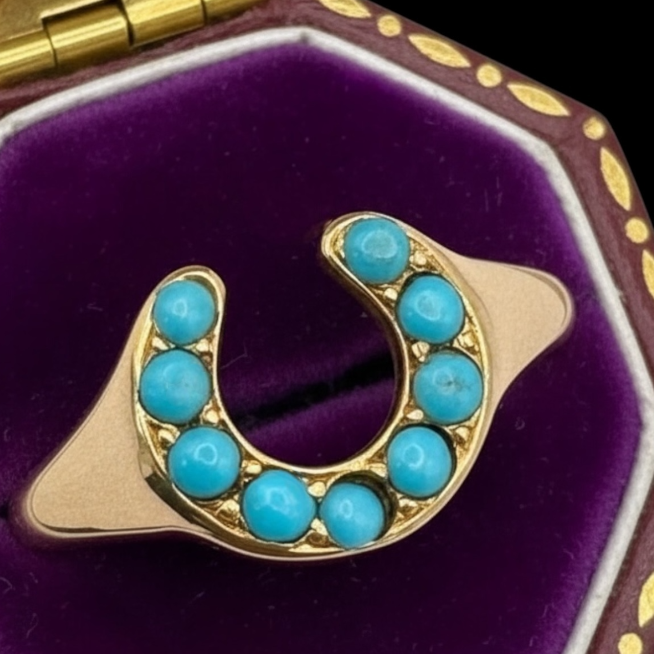 Antique Ring Turquoise Horse Shoe Ring 15ct Gold