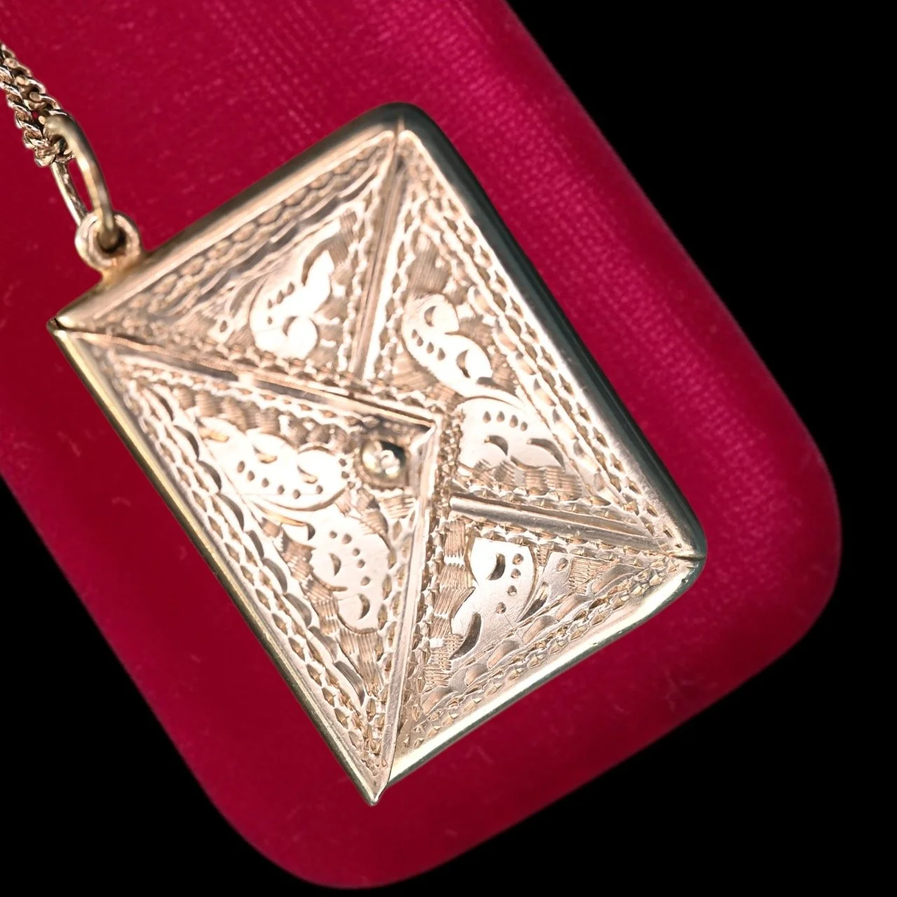 Antique England Jewelry OLD RUBY LUCK