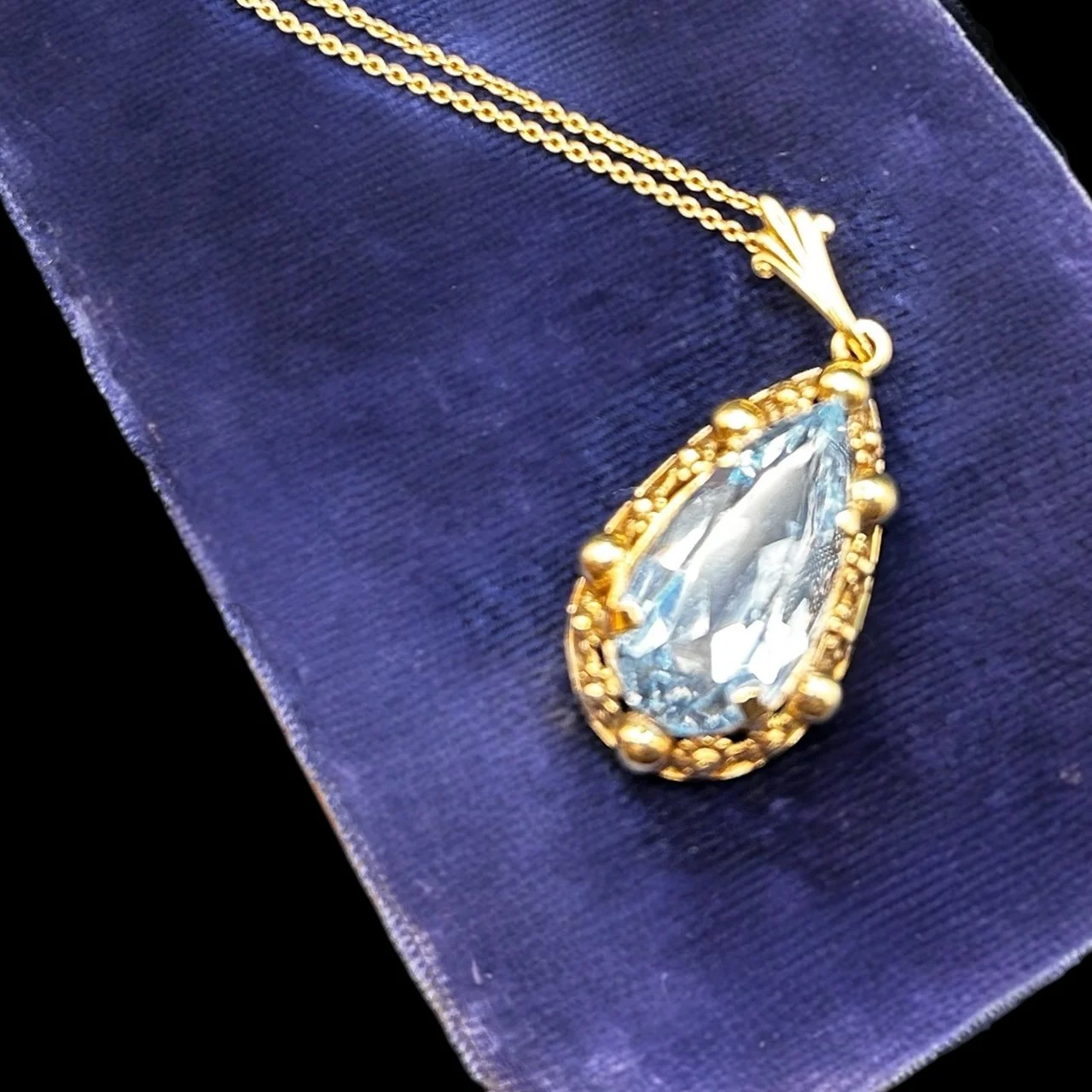Large Aquamarine Pendant 14ct Gold
