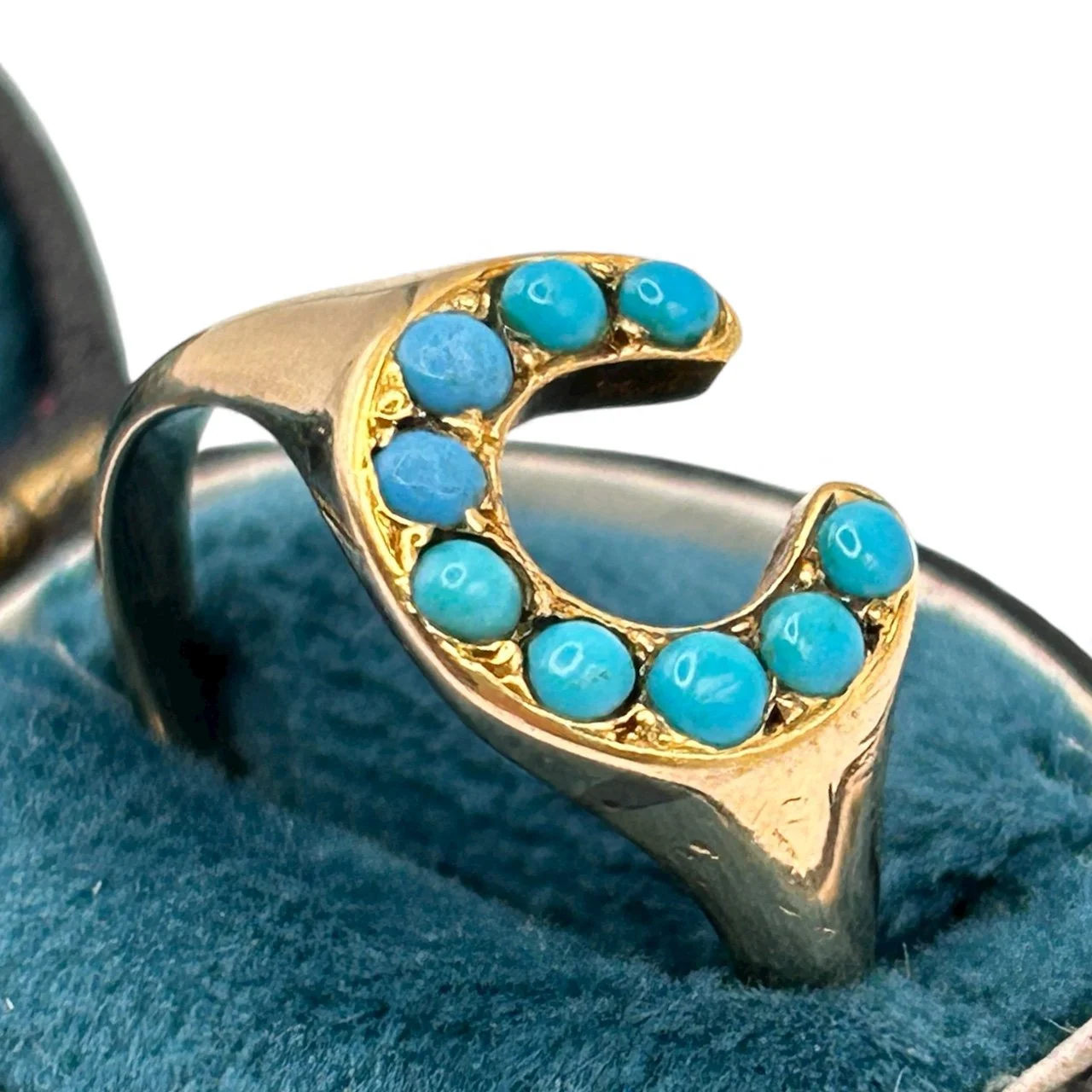 Rare Find Antique Jewelry 15ct Horse Shoe Ring