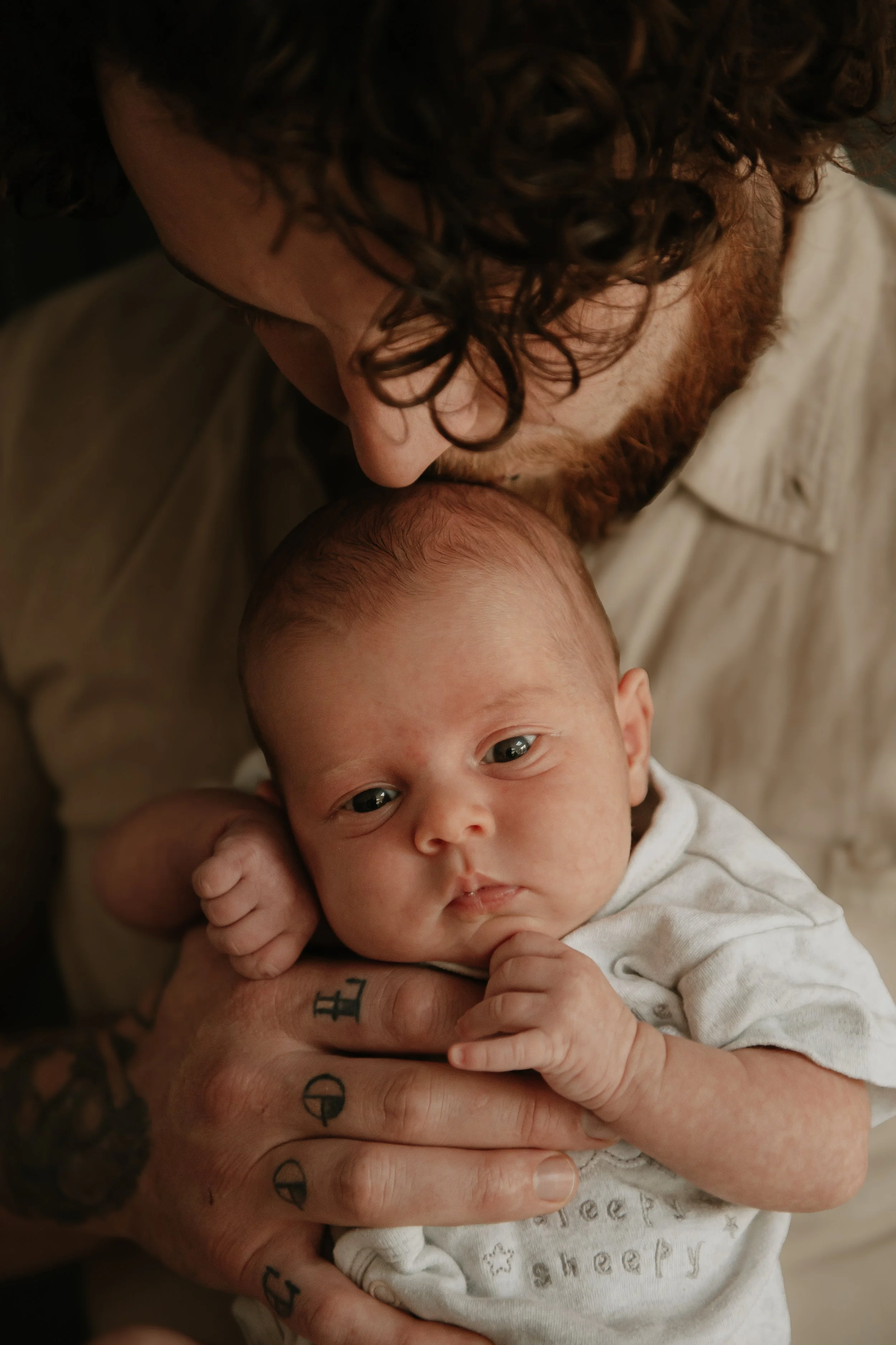 Thinking About a Newborn Photoshoot? When to Book &amp; Where to Shoot!