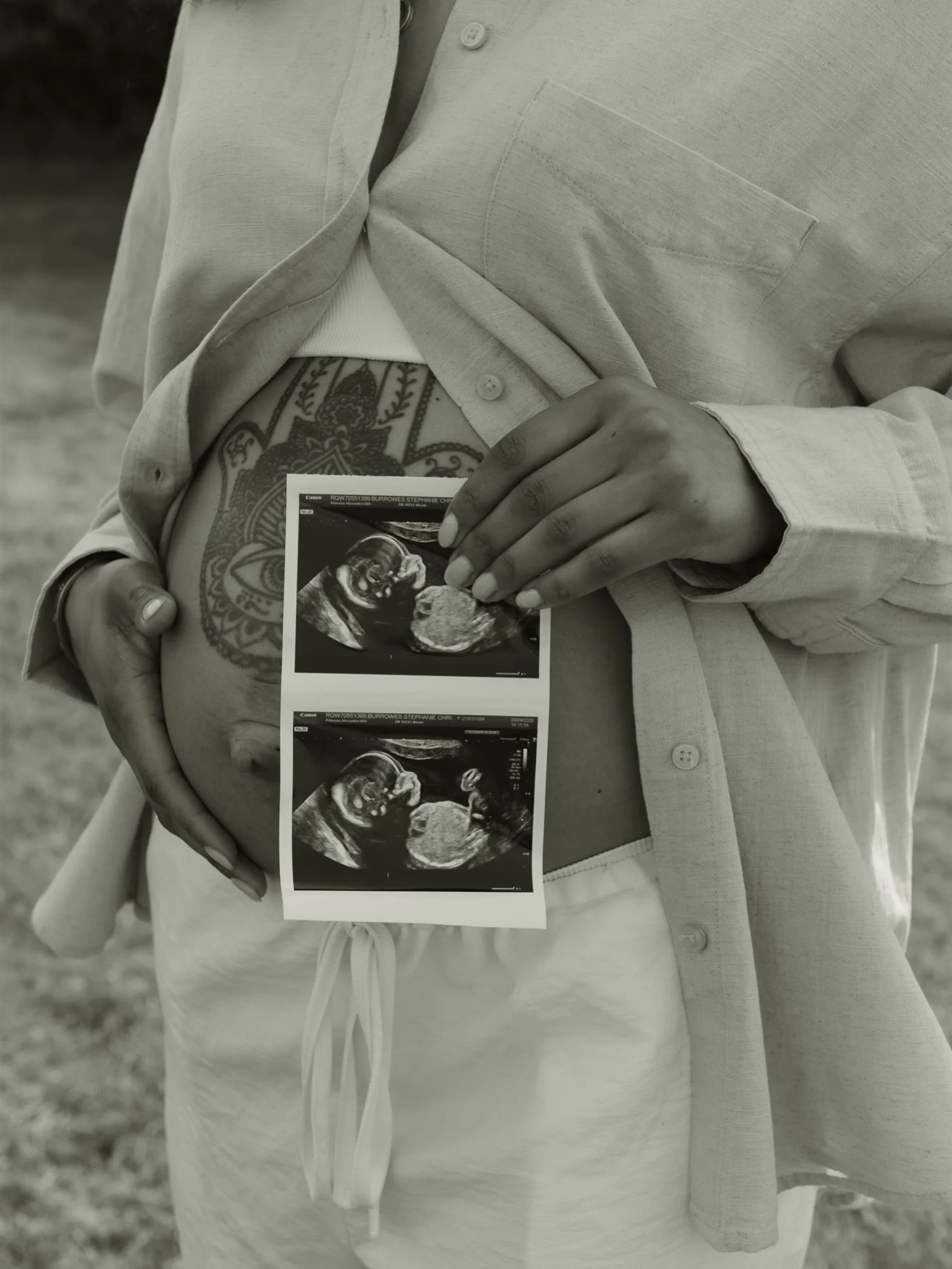 Been incredibly busy and have lots of shoots to post 🥴

This was a special one, my best friends second baby is on the way ✨🤍

Maternity Photography | Family | Surrey