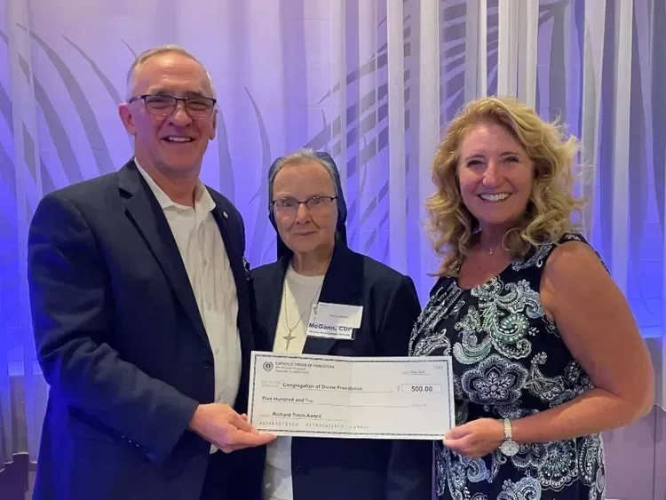 St. Anne’s Convent Under the Oaks Honored During Fundraiser With Richard Tobin Award