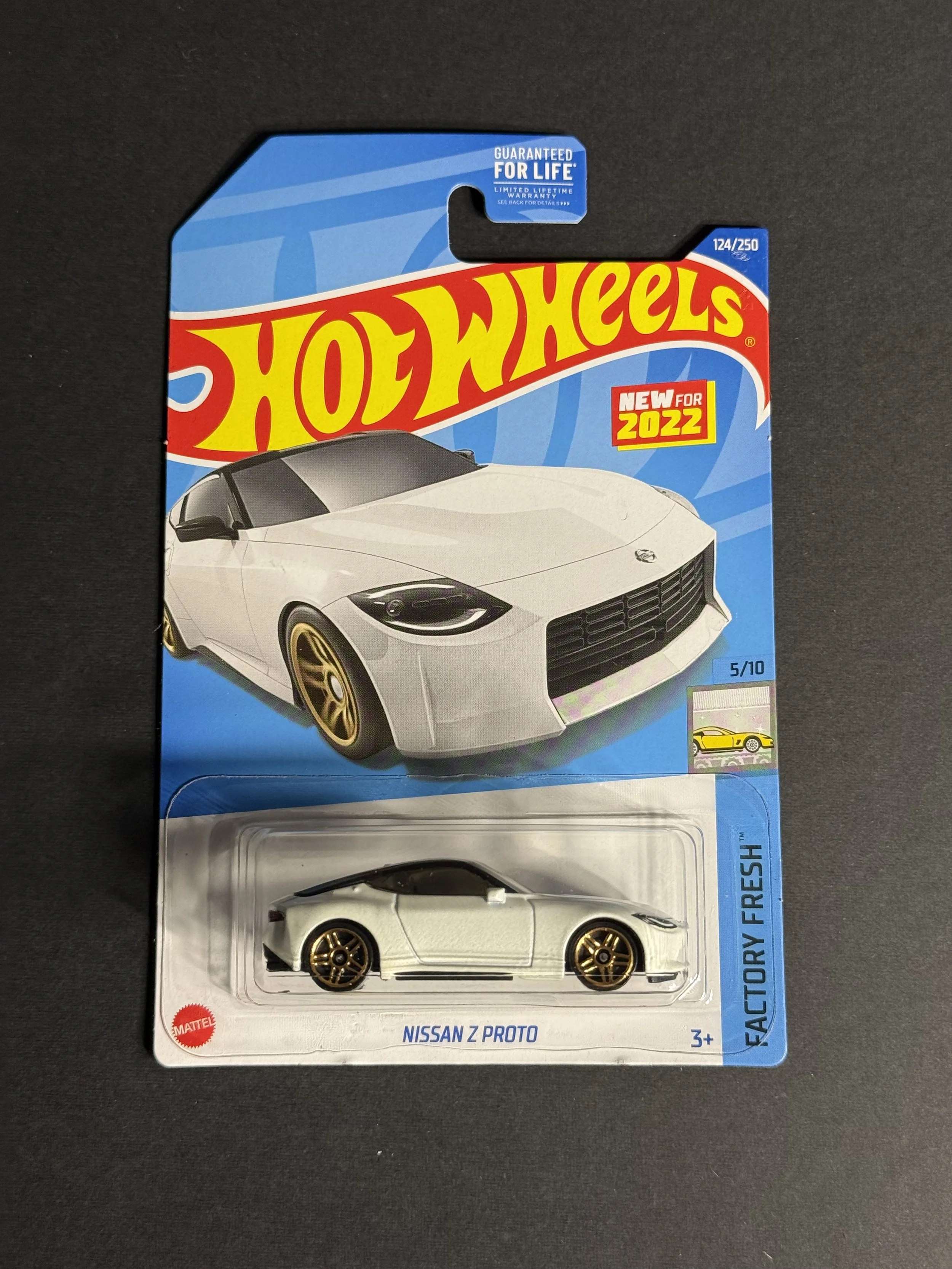 White Nissan Z Pronto