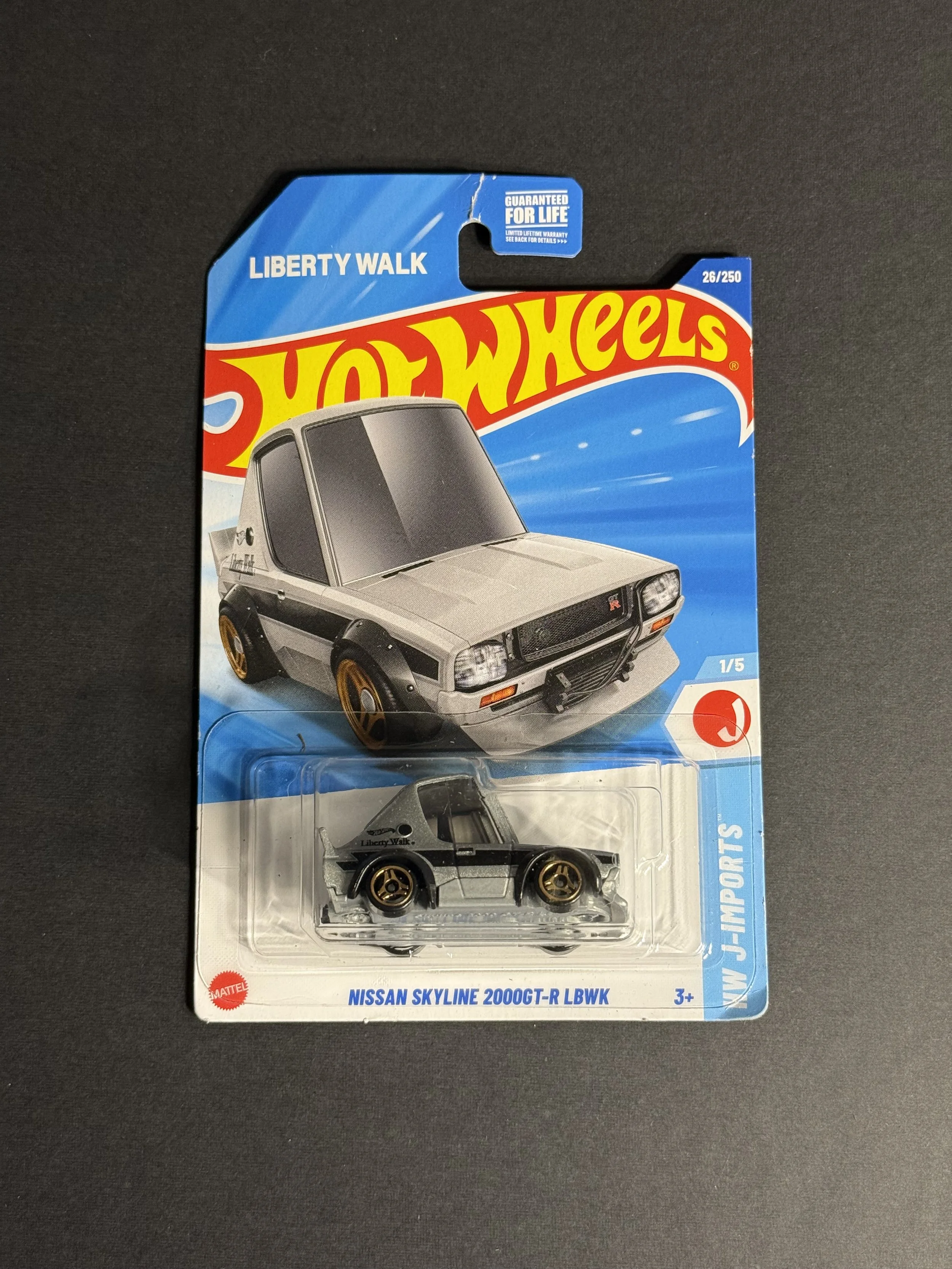 Gray Tooned Nissan Skyline 3000GT-R LBW