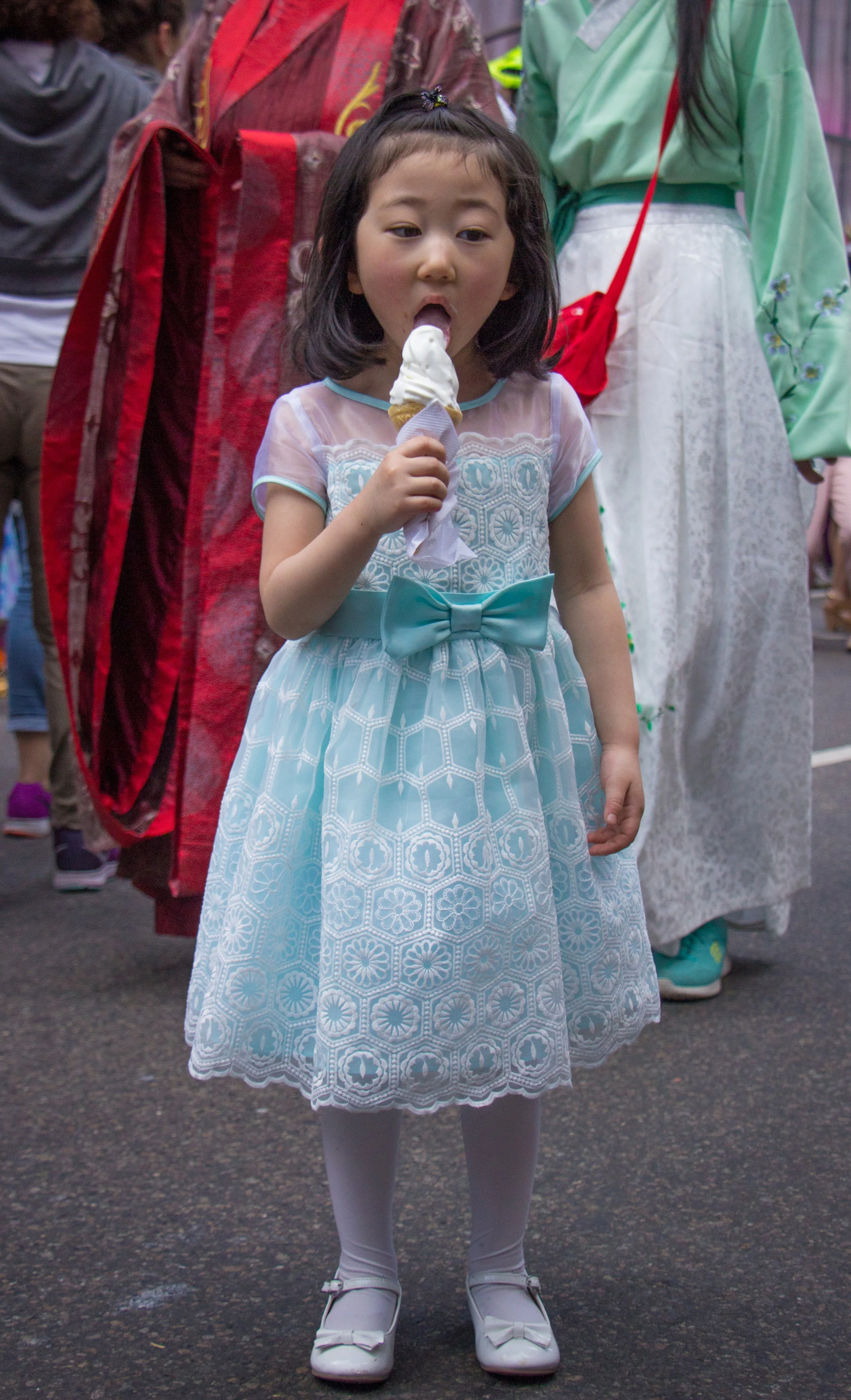 YouthCover_girl_icecream_easter parade 2017-0234.jpg