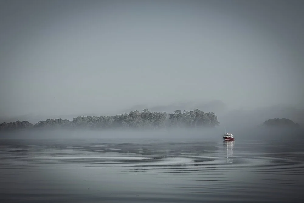 Boat+in+Cove+2+(1+of+1)+copy.jpg