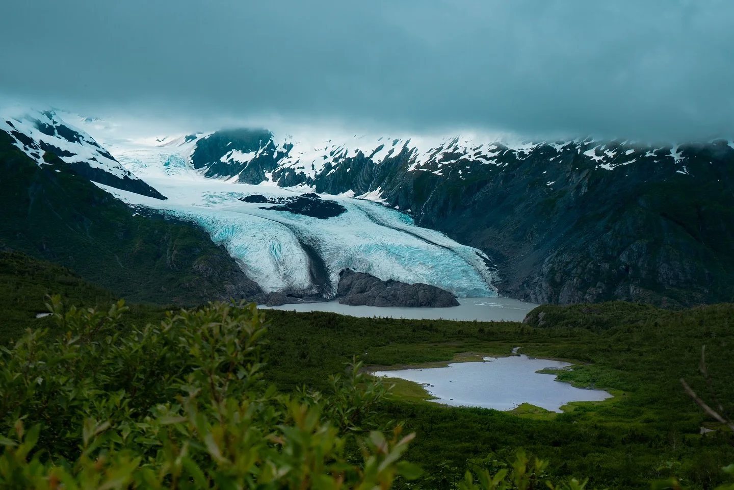 how epic to see glaciers casually 🧊 🐧