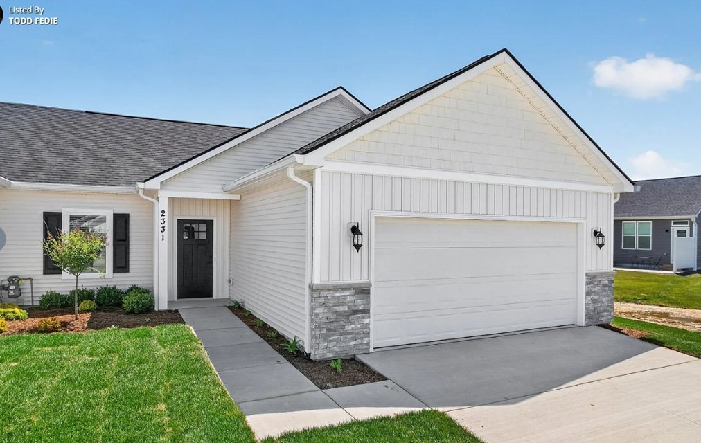 Ranch style condominium in howell michigan 