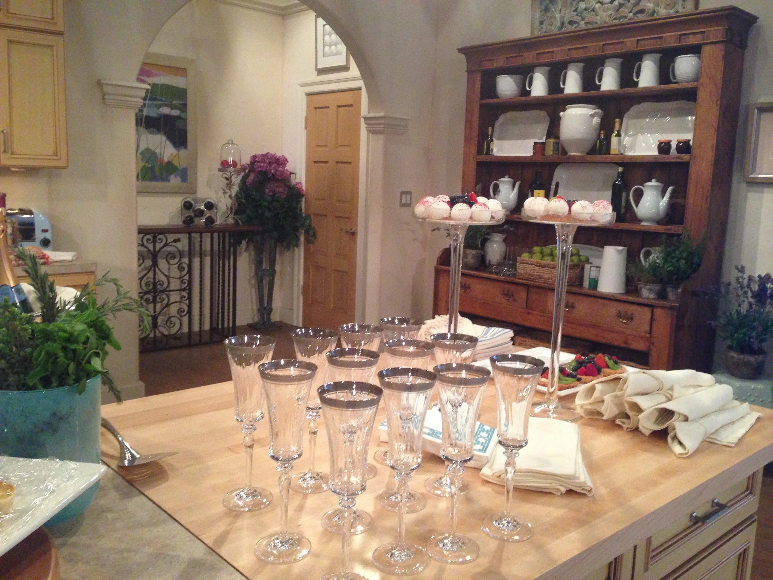 kitchen sideboard.JPG