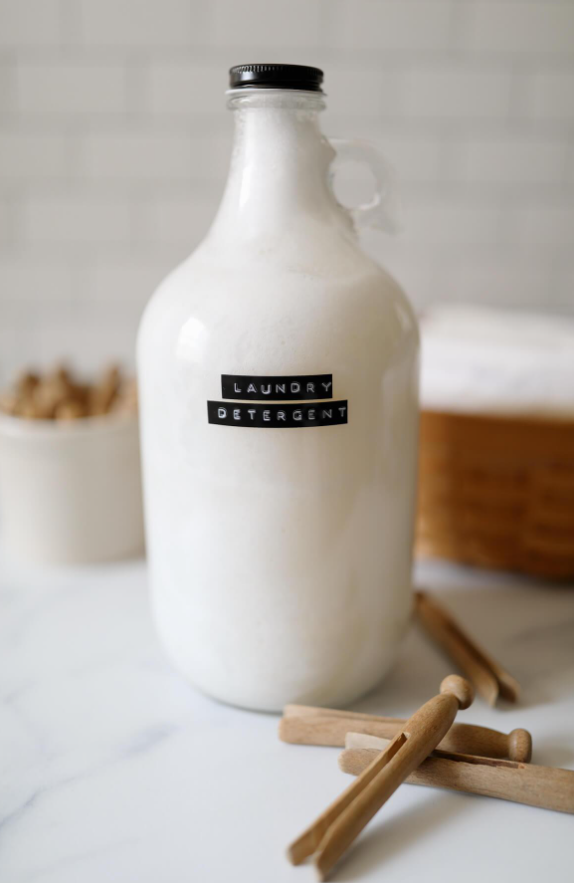How to Make Low-Tox Liquid Laundry Detergent (Easy &amp; Natural)