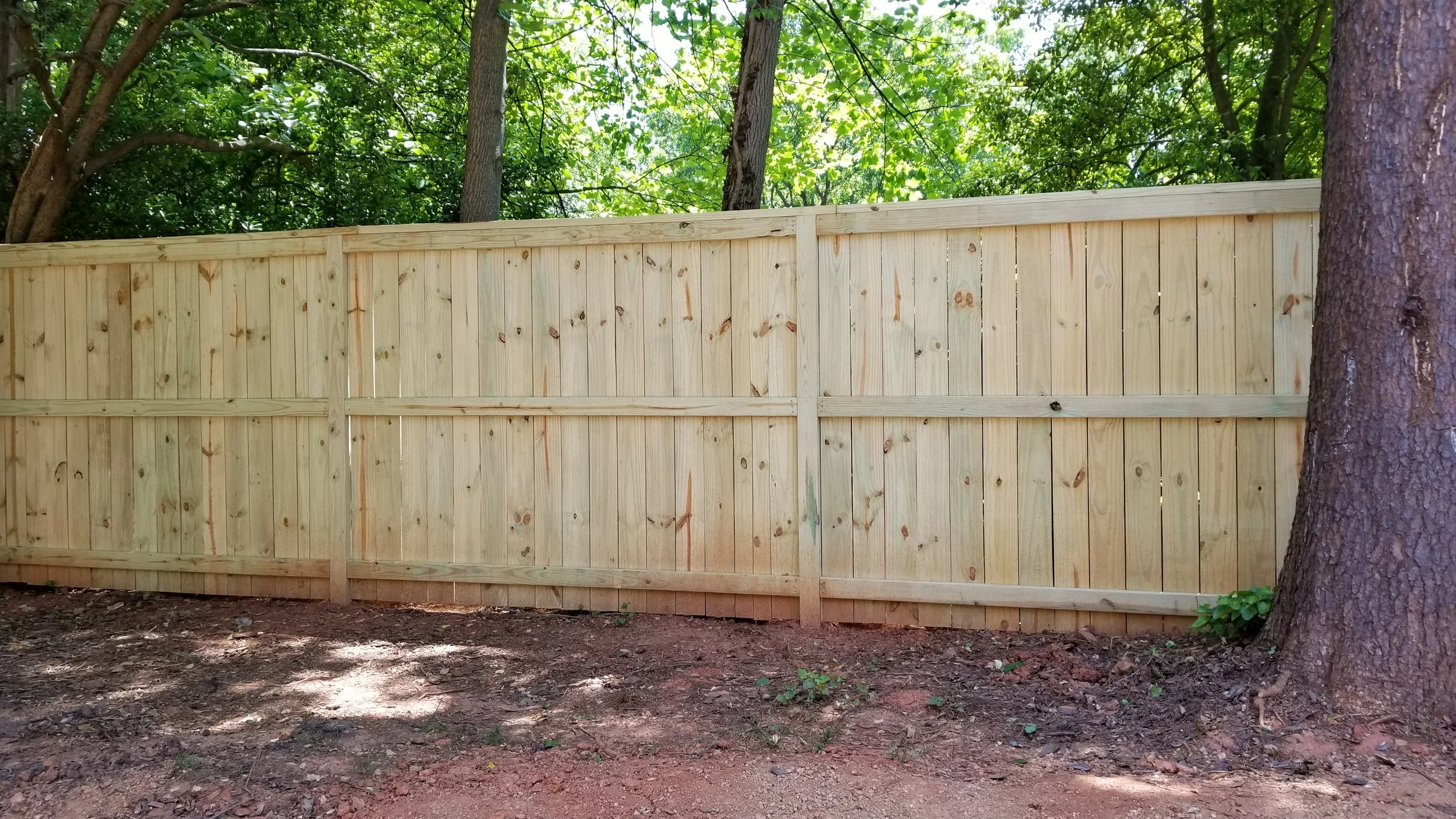 Wood Privacy w Top Cap.jpg