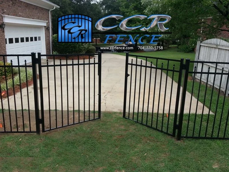 Aluminum-Fence-Double-Gate.jpg