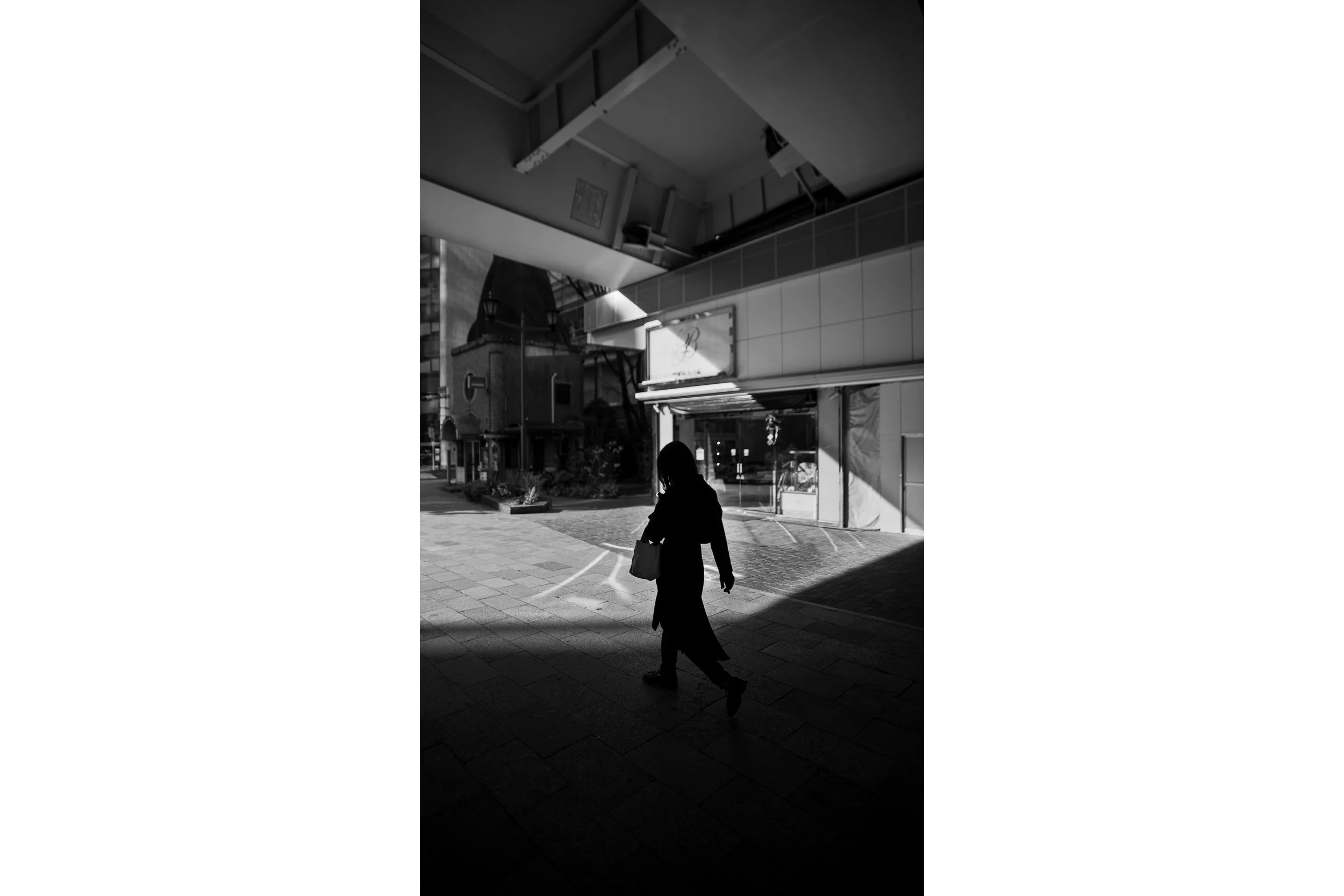 tokyo_person_walking_in_shadowV2.jpg