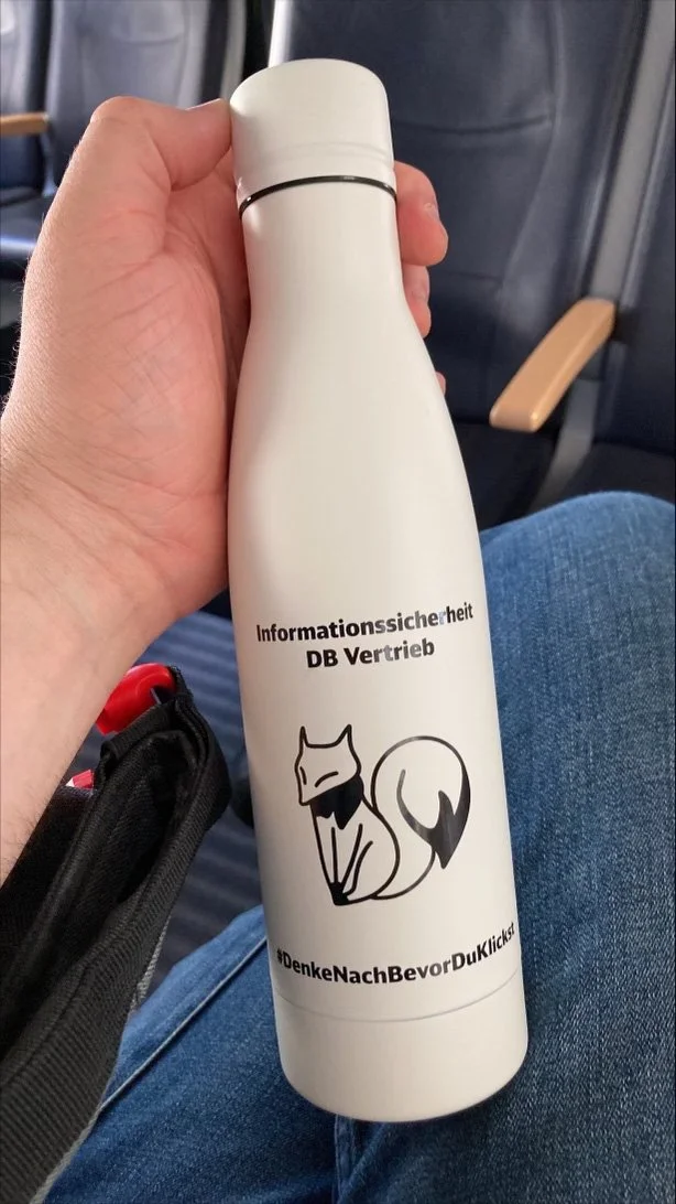 The thermo bottle with a cute fox for Deutsche Bahn
