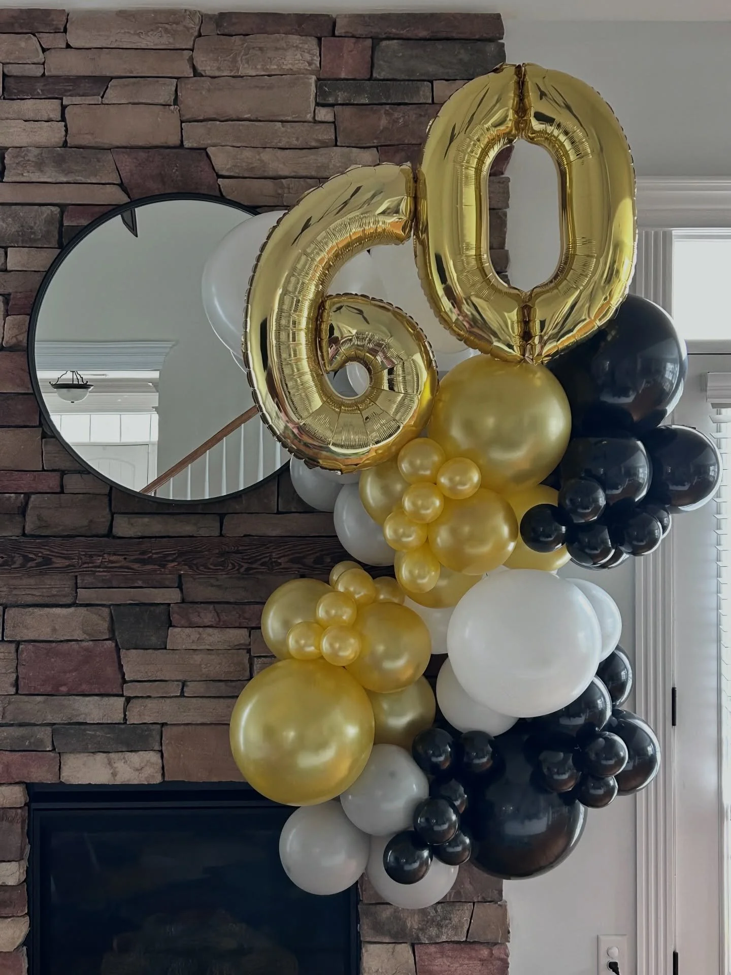 Every birthday deserves balloons! 
This cute little Birthday Burst is perfect for a couple of reasons:

🎈Space Saver
🎈Quick, Easy Set Up
🎈Can be hung anywhere 
🎈Great photo op for the birthday boy or girl 

Link in the bio to order today! 

#gree