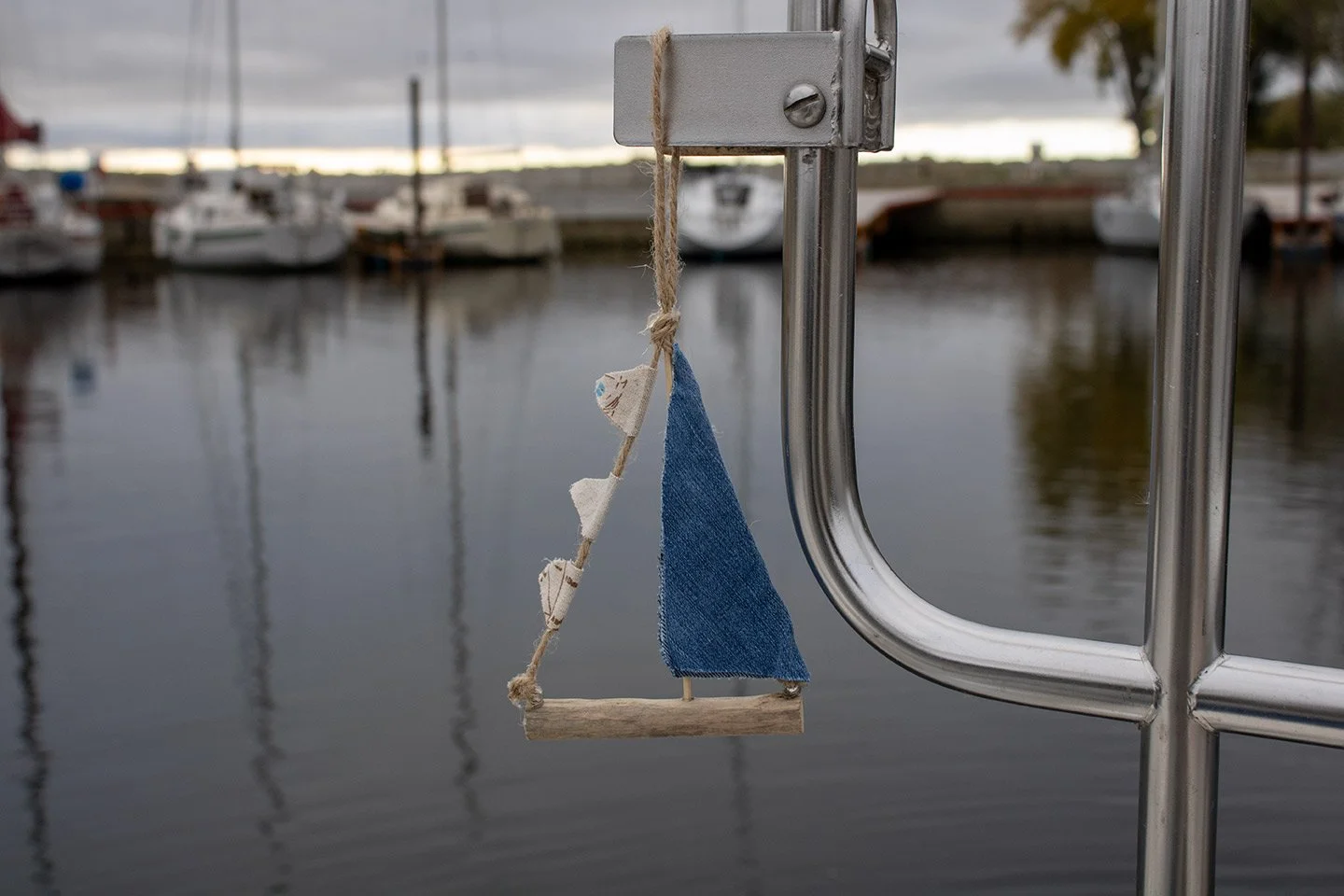 Driftwood Sailboat Trinket (0004)