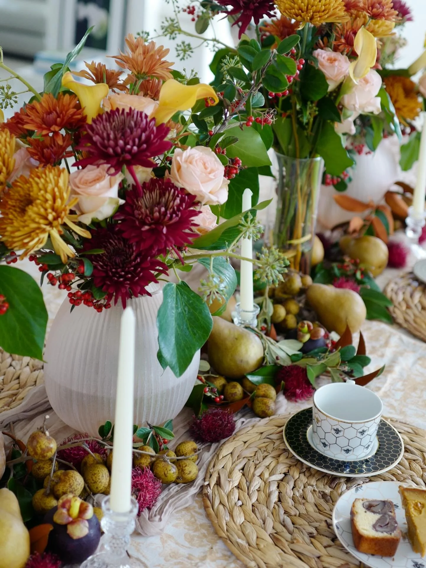 Thanksgiving workshop🦃🍁
Thank you for joining as always. See you soon at Christmas workshop✨

今月も有難うございました。サンクスギビングを意識してテーブルコーディネートはフルーツもりもりで。話しているうちに喉が渇いてその辺のフルーツを摘みながらのワイルドなティータイムとなりました。また来月も楽しみにお待ちしてます🎄✨