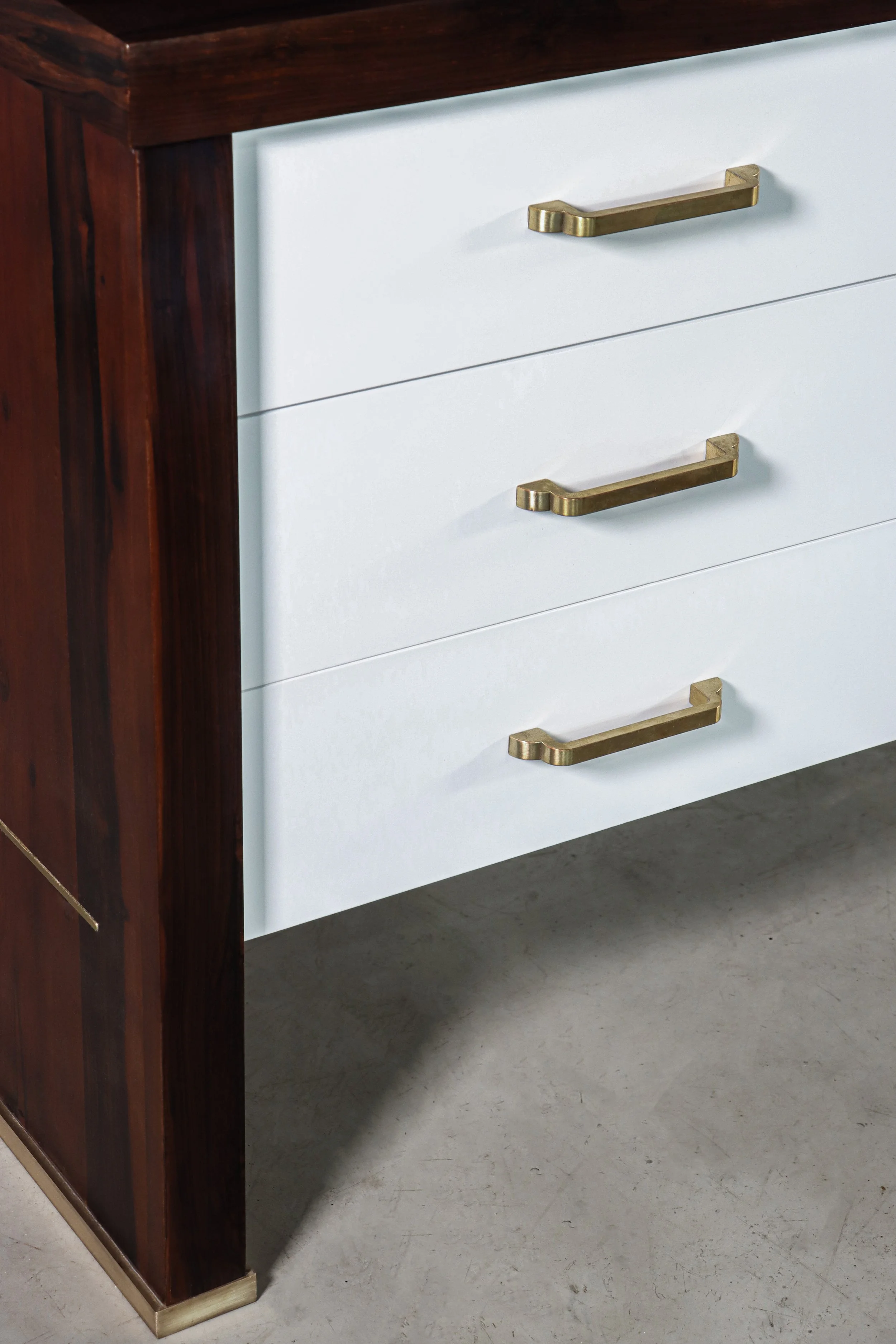 Lorenzo Desk by Costantini 13.jpg