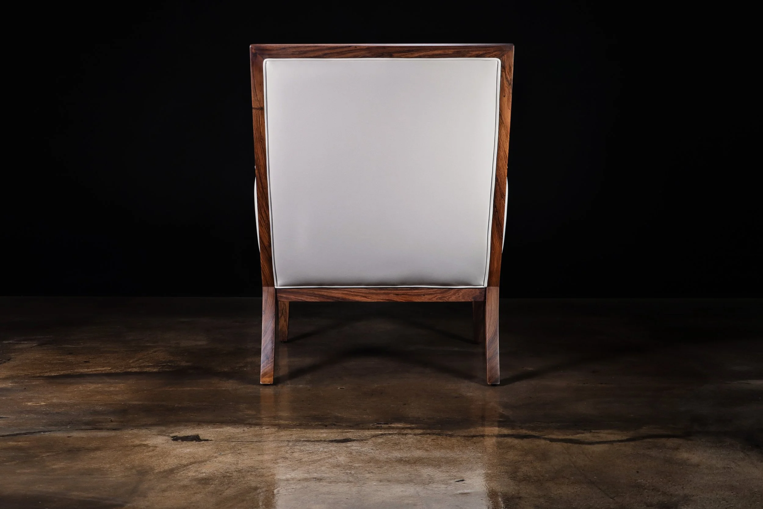 Belgrano Lounge Chair by Costantini 03.jpg