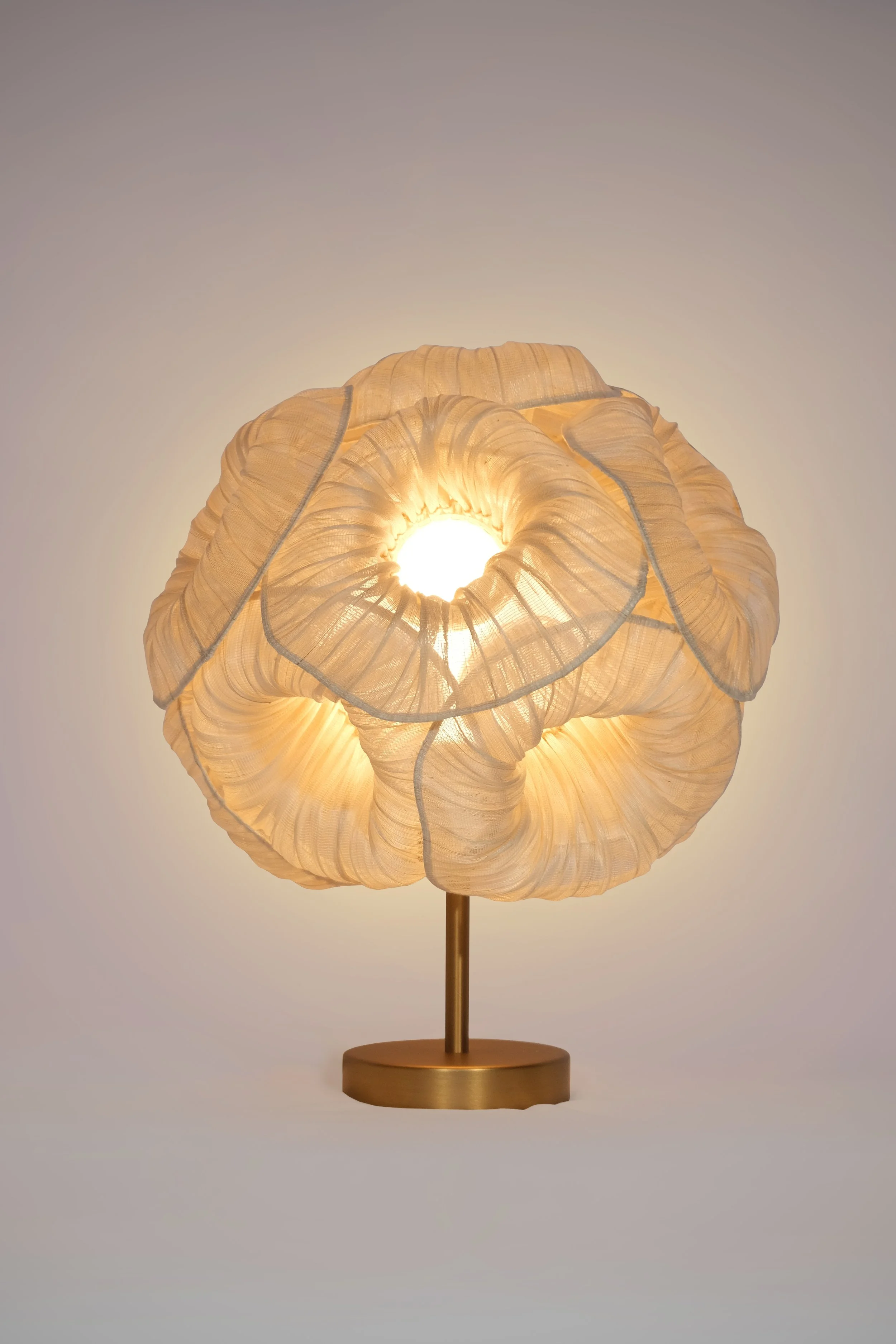 Anemone 35 Table Lamp Cream by Mirei Monticelli 00.jpg