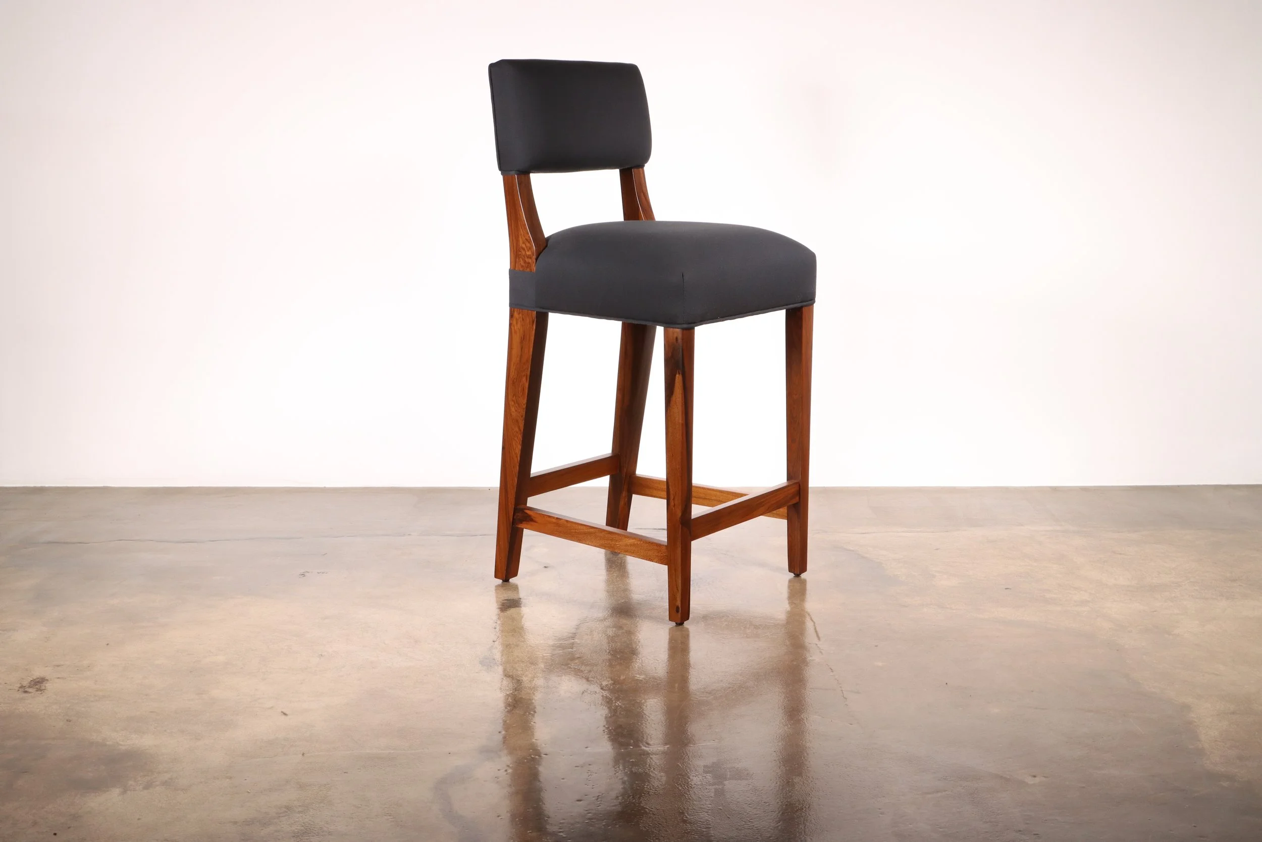 Bruno Stool by Costantini 00.JPG