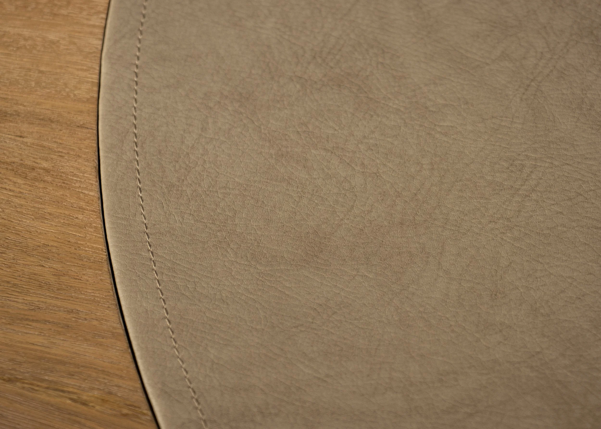 IF-12.611 River St Table for Clodagh by Costantini 03.jpg