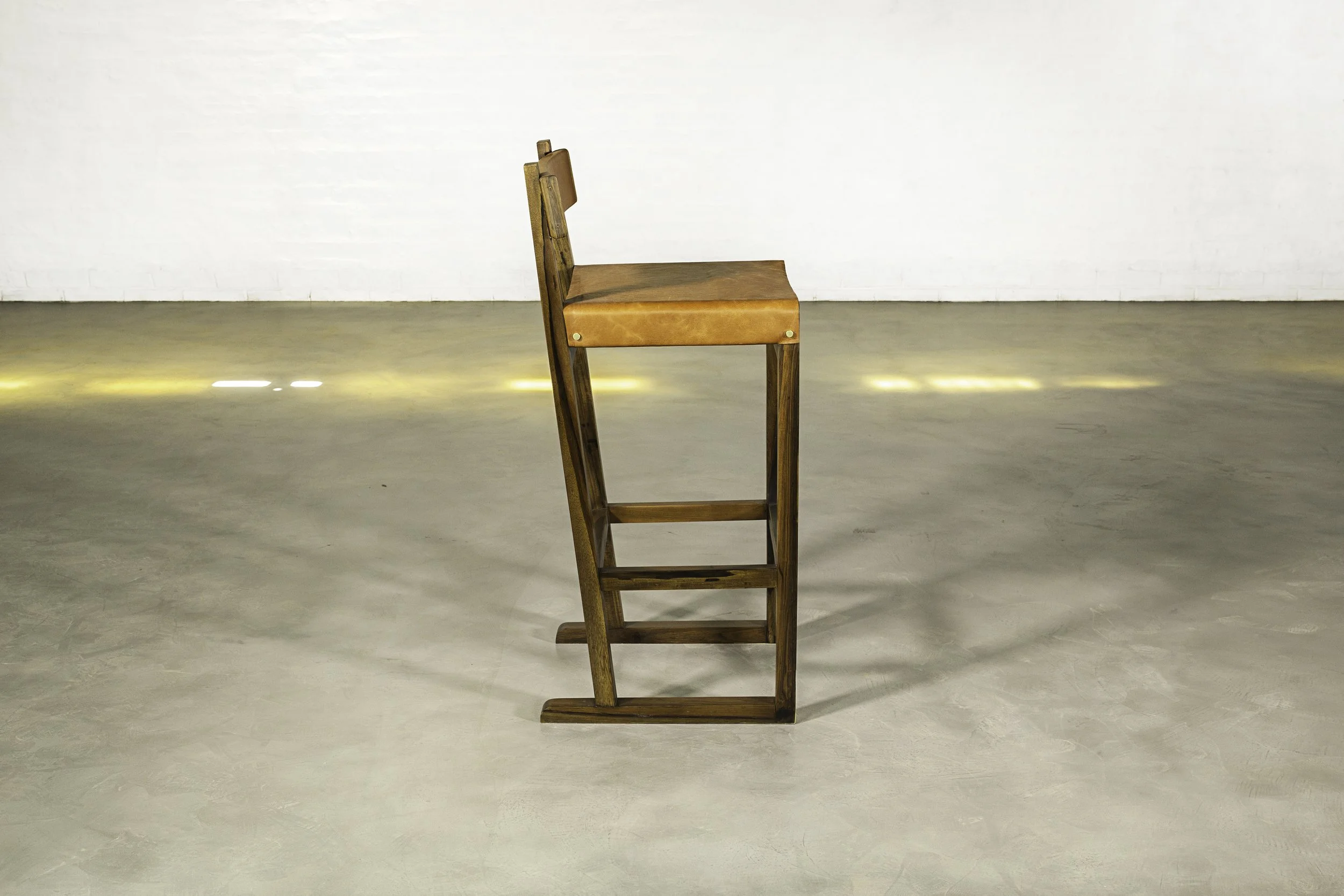 Piero Slung Leather and Wood Bar Stools from Costantini 06.jpg