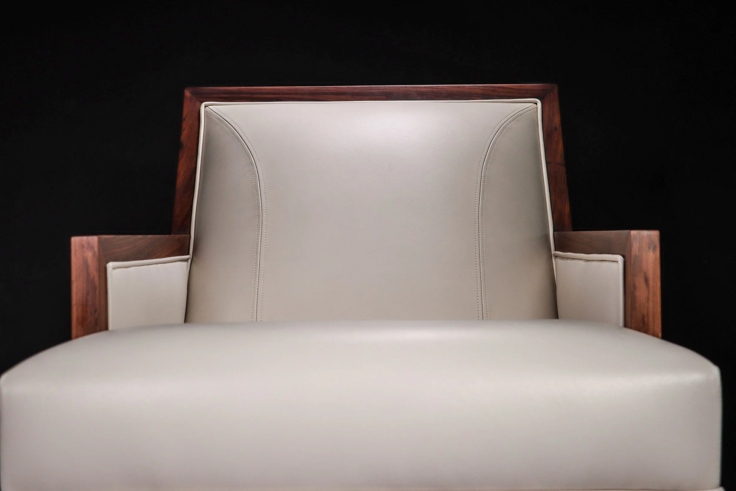Belgrano Lounge Chair by Costantini 14.jpg