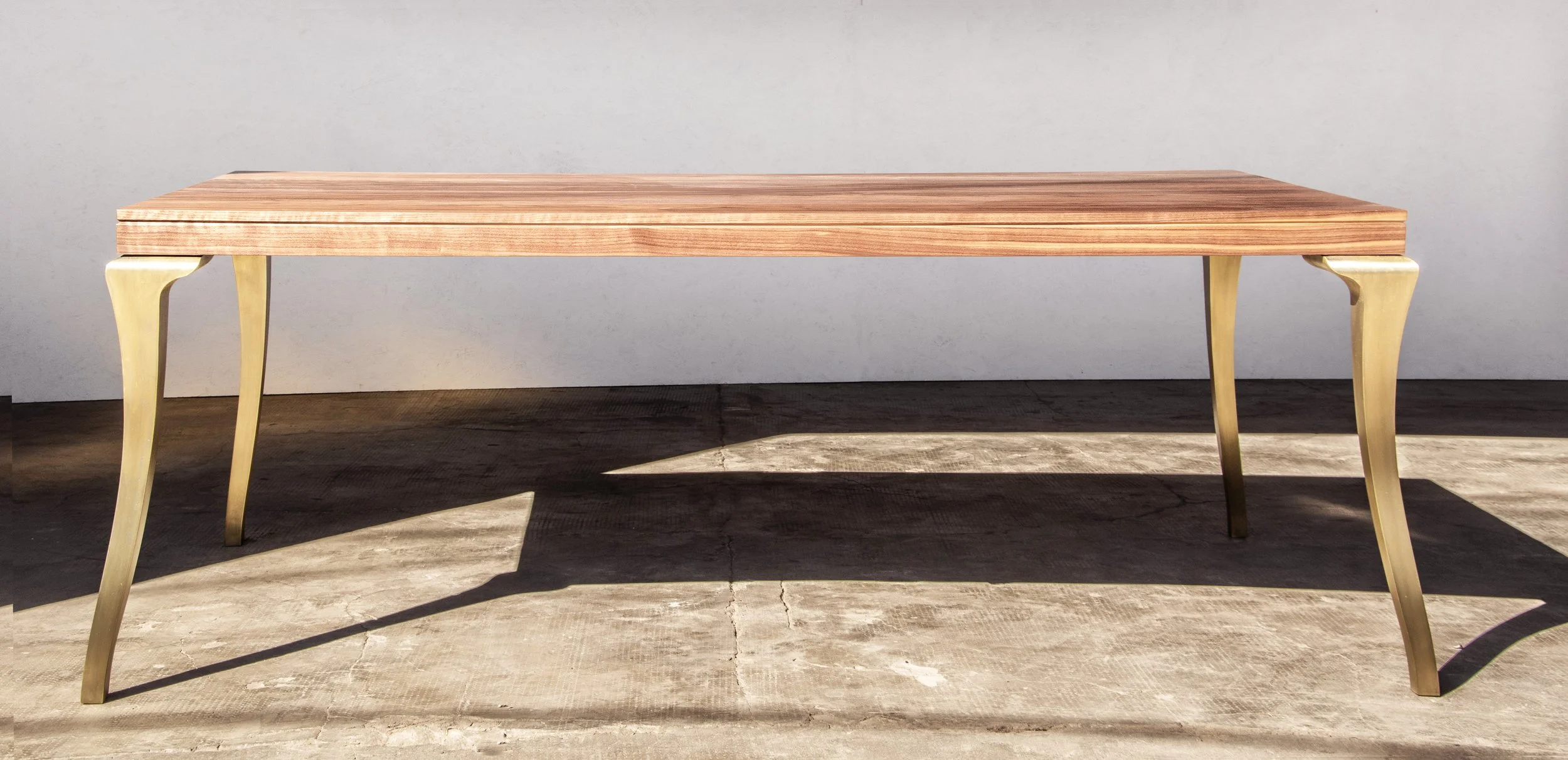 Enzio Modern Cast Bronze and Walnut Dining Table from Costantini 00.jpg