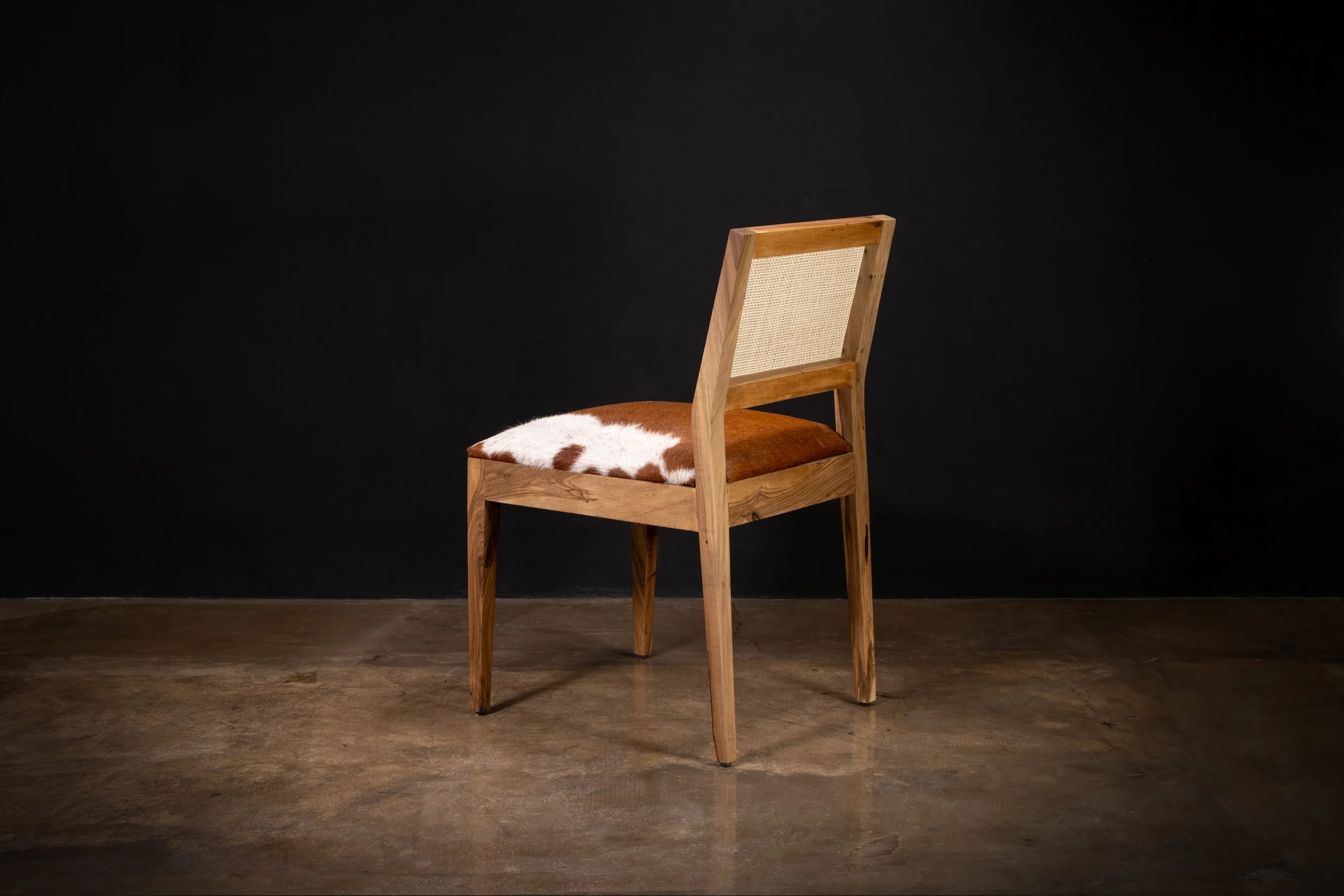 Recoleta Chair by Costantini 01.jpg