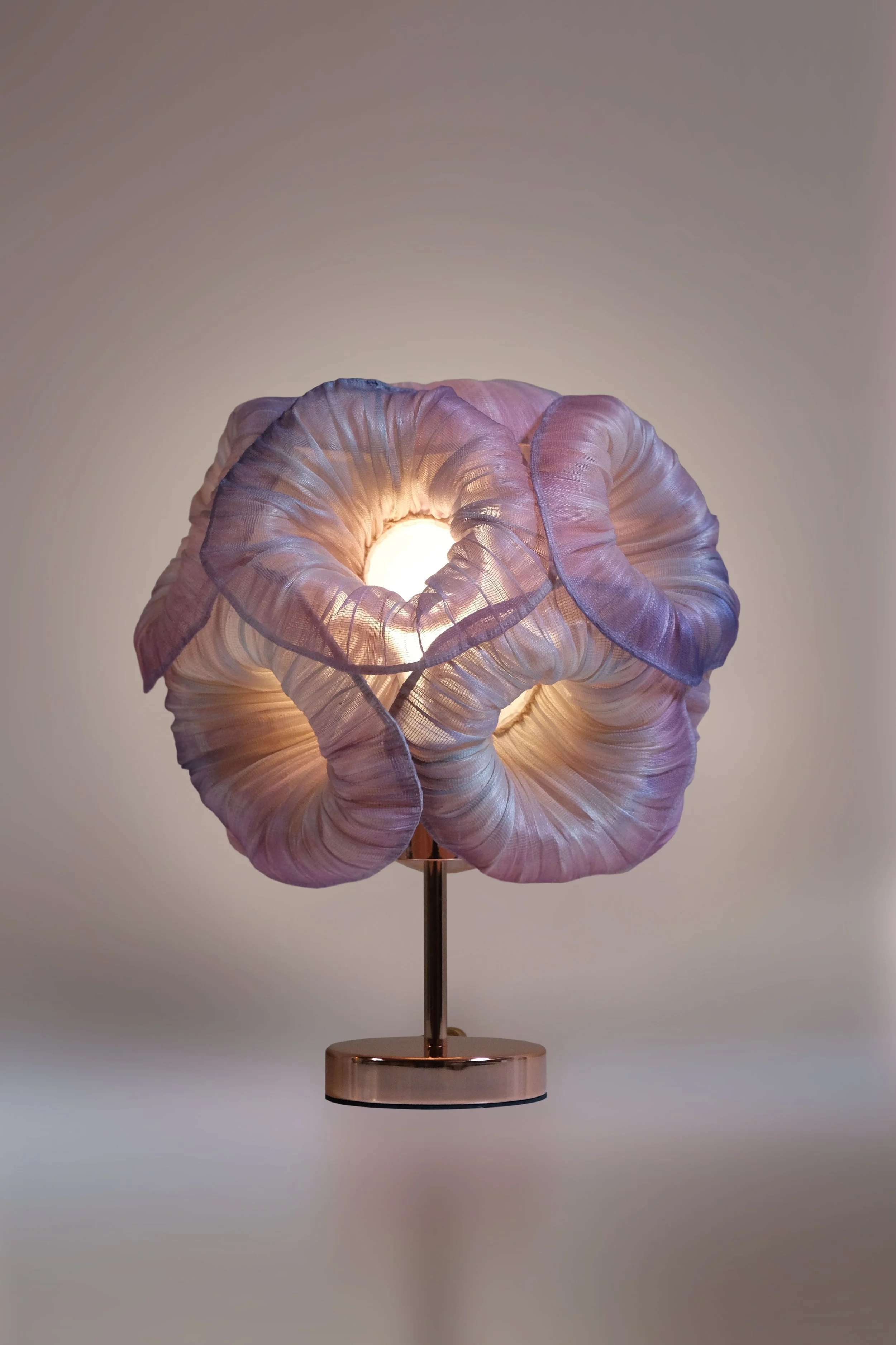 Anemone 35 Table Lamp Cotton Candy Handpainted by Mirei Monticelli 00.jpg